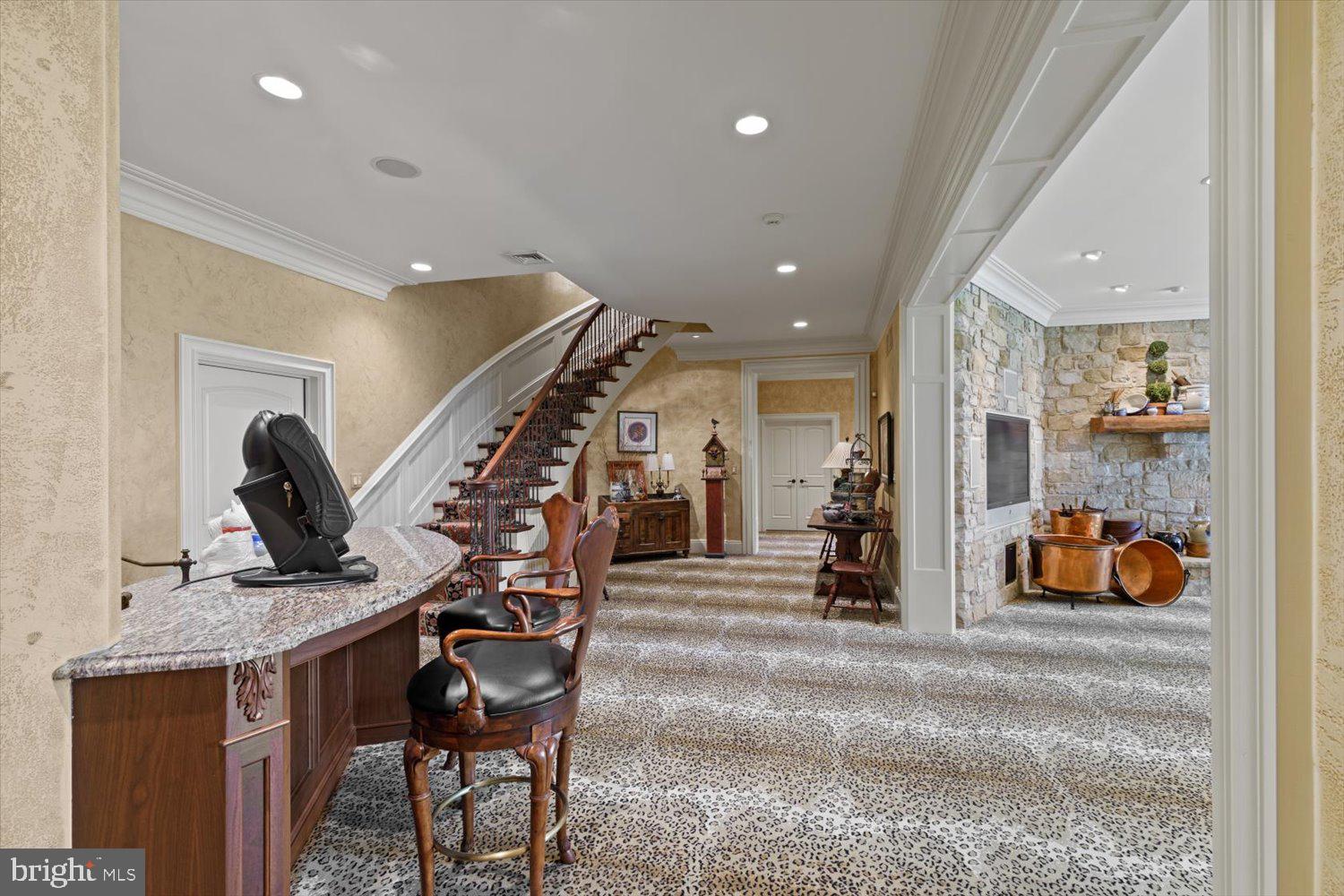 RIVER BEND - Residential