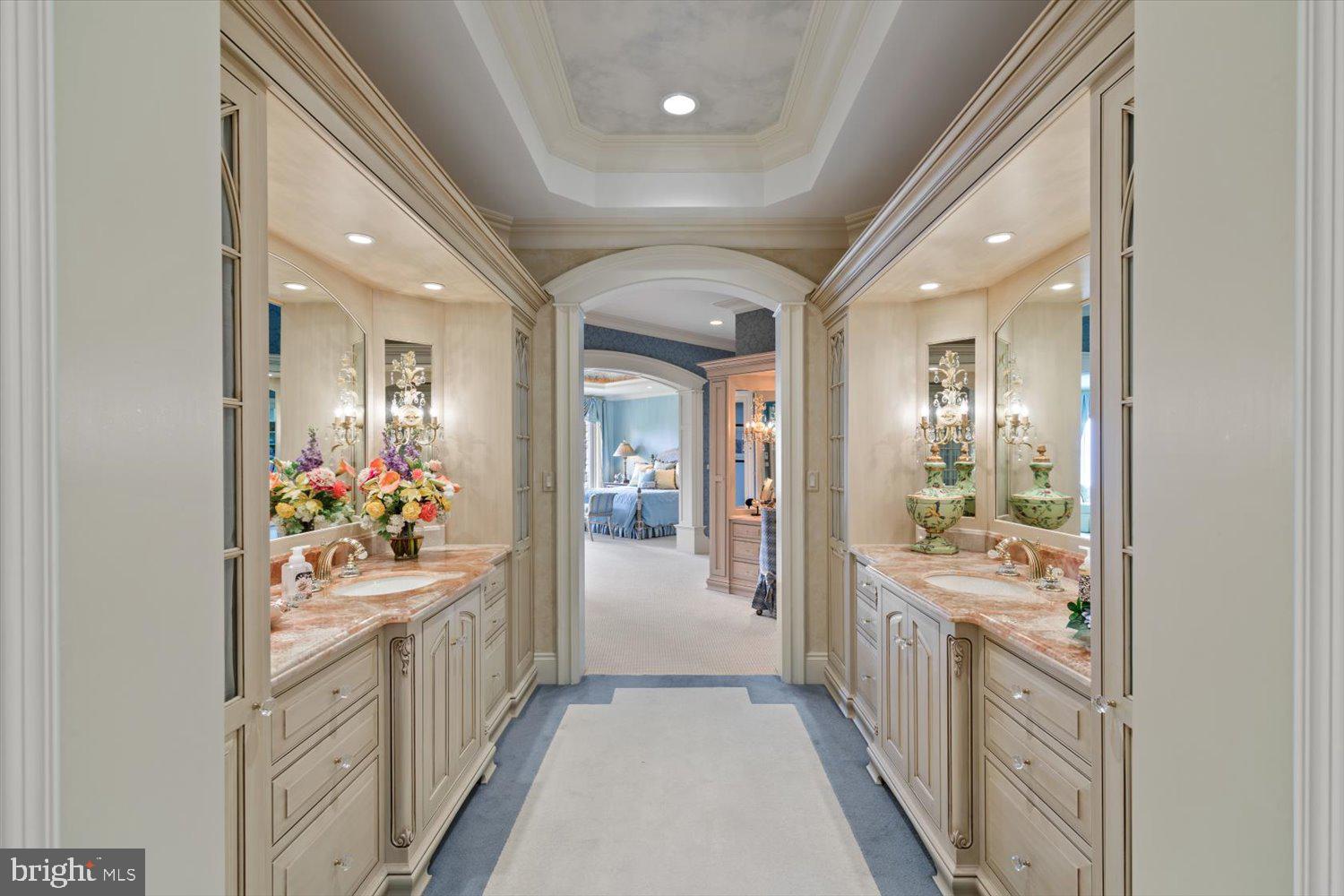 RIVER BEND - Residential