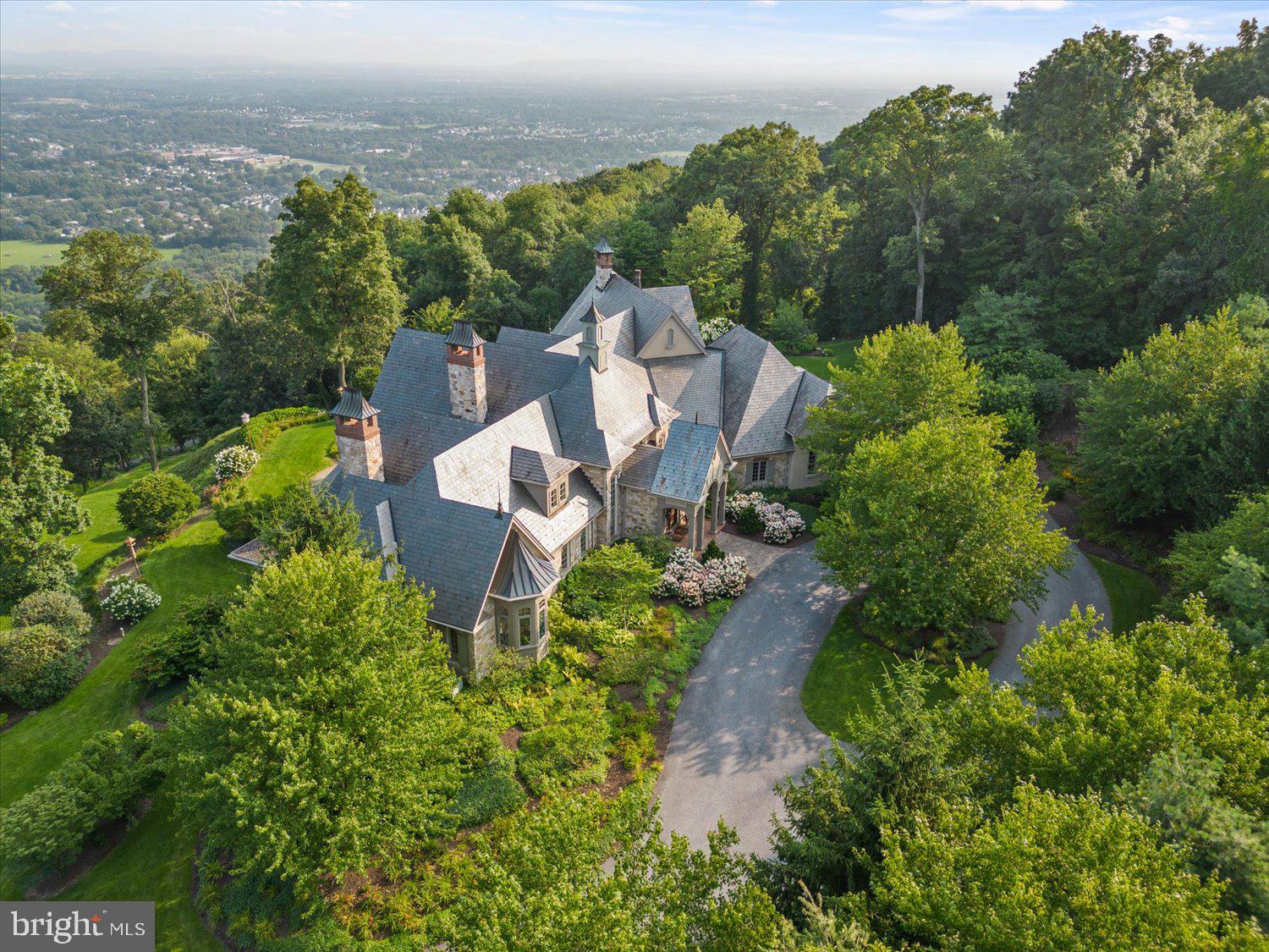 RIVER BEND - Residential