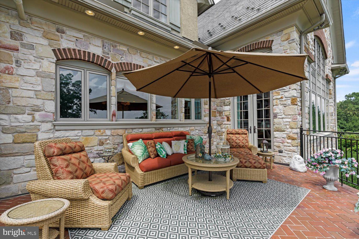 RIVER BEND - Residential