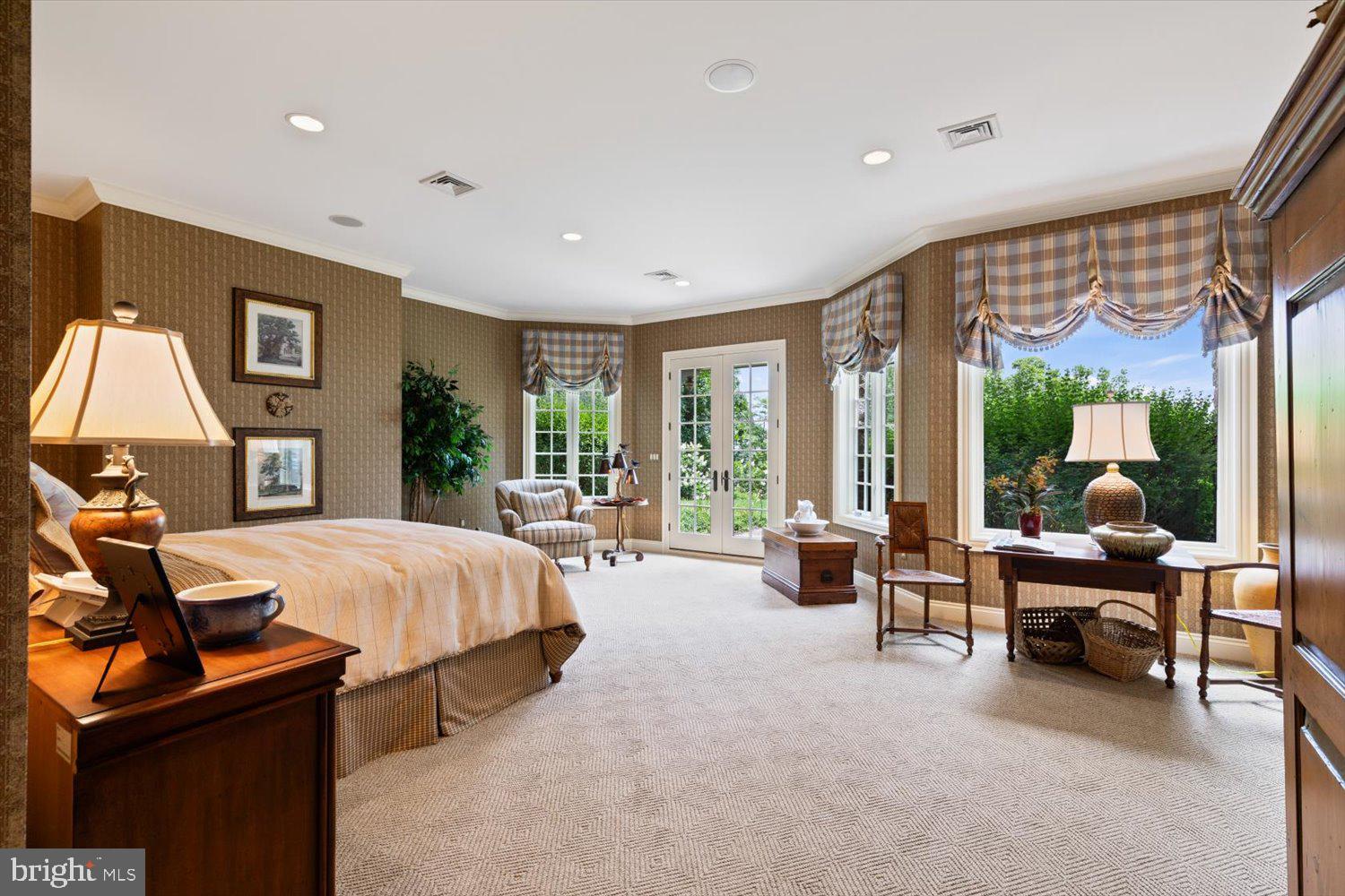 RIVER BEND - Residential