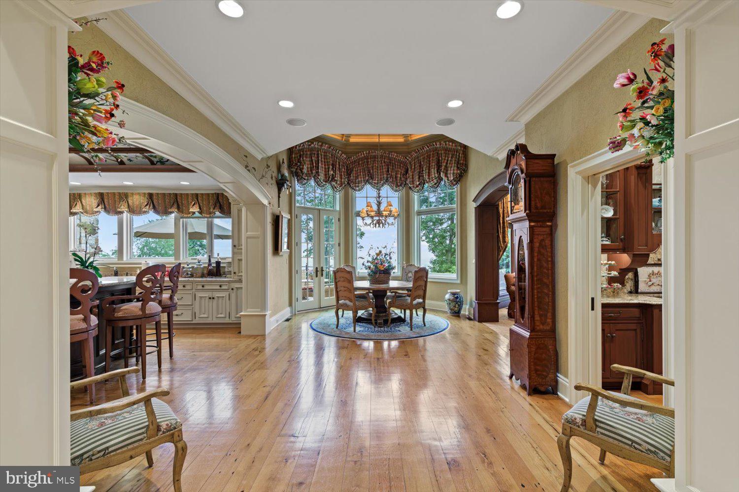 RIVER BEND - Residential