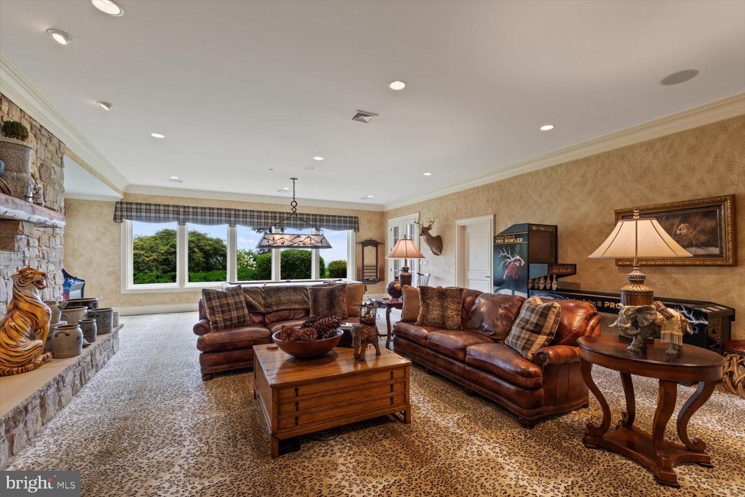 RIVER BEND - Residential