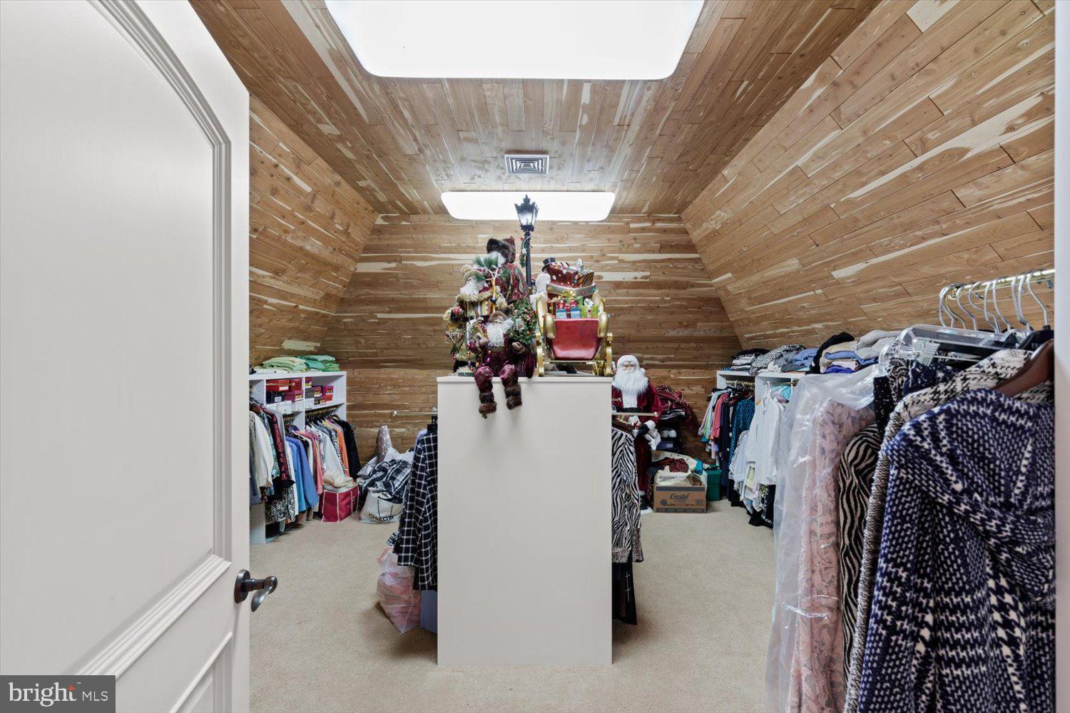 RIVER BEND - Residential