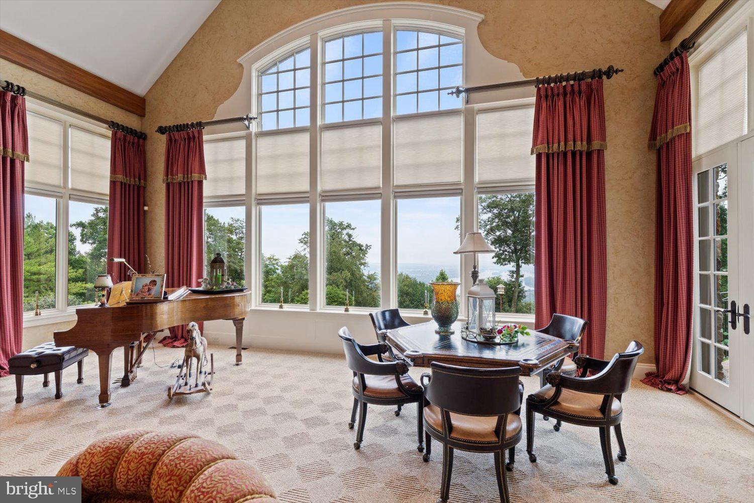 RIVER BEND - Residential