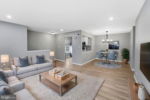 315B DELANCEY PLACE MOUNT LAUREL NJ 08054