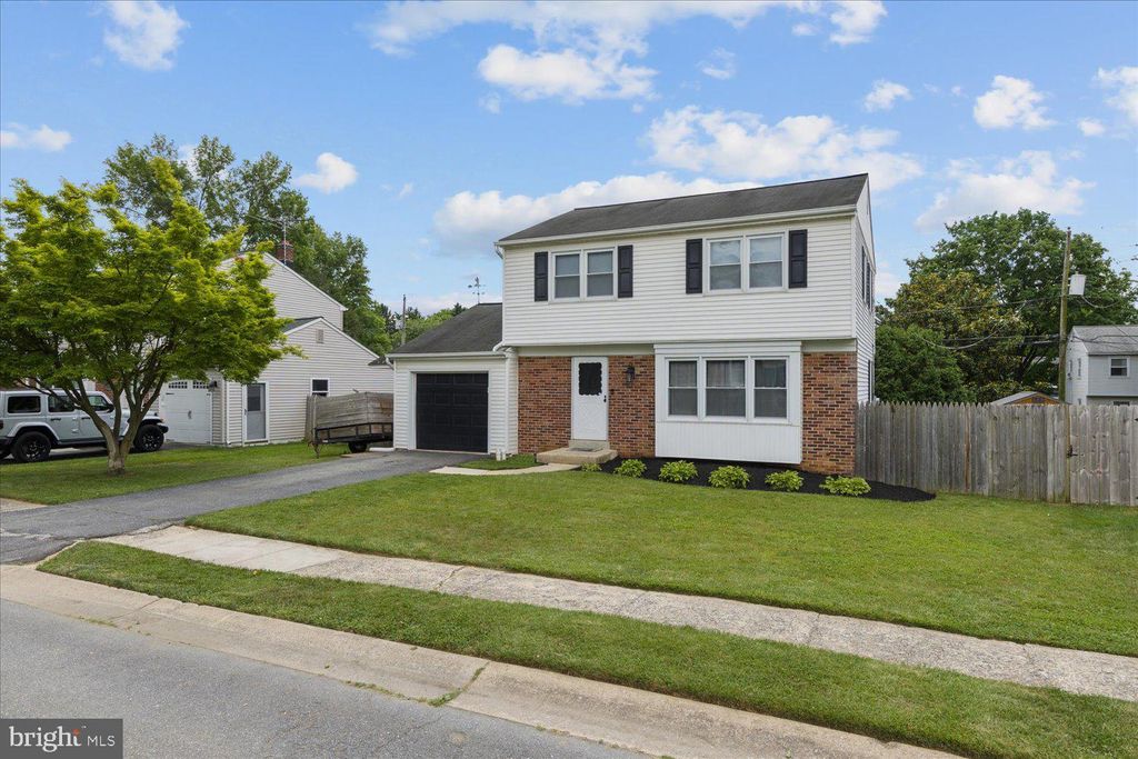 Photo of 1636 Robert Road, Lancaster, PA 17601 (MLS # PALA2051488)