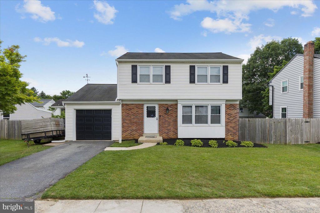 Photo of 1636 Robert Road, Lancaster, PA 17601 (MLS # PALA2051488)
