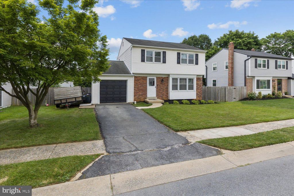 Photo of 1636 Robert Road, Lancaster, PA 17601 (MLS # PALA2051488)