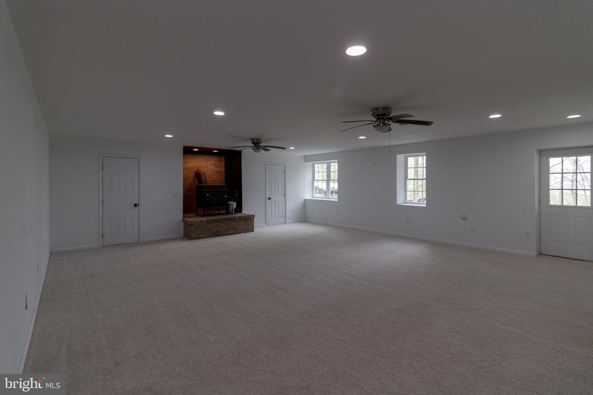 BLUE MOUNTAIN - Residential