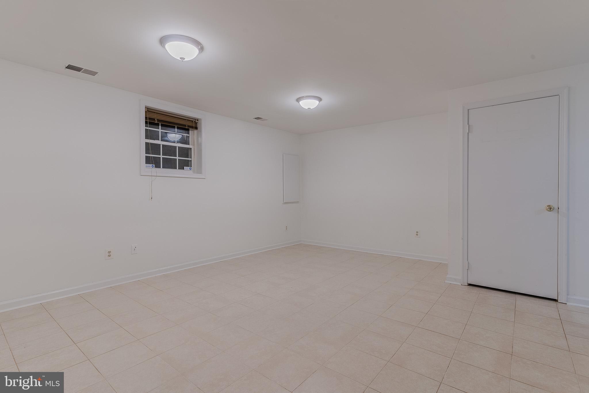 NEWGATE - Residential Lease