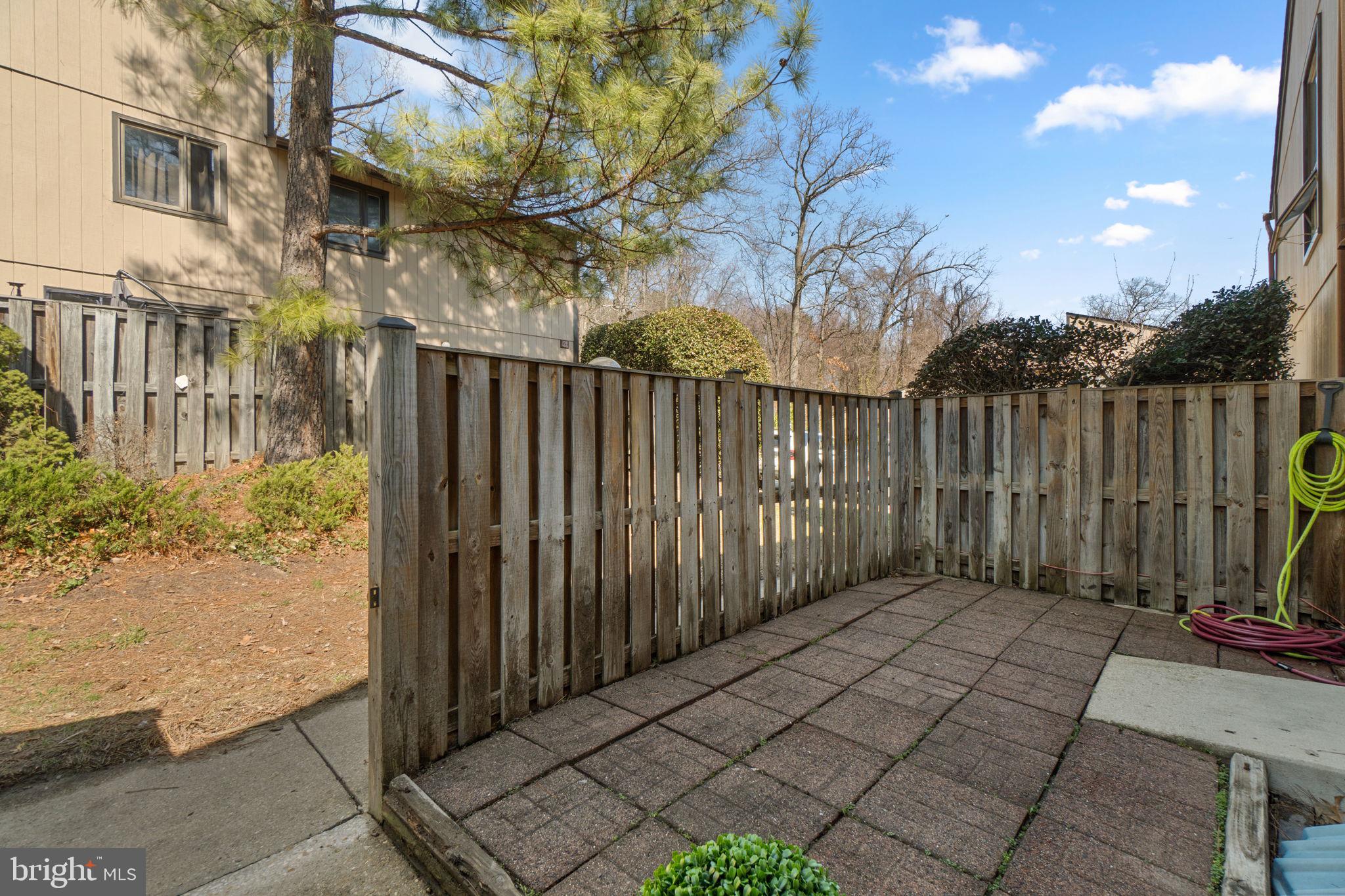 WOODSIDE SQUARE - Residential