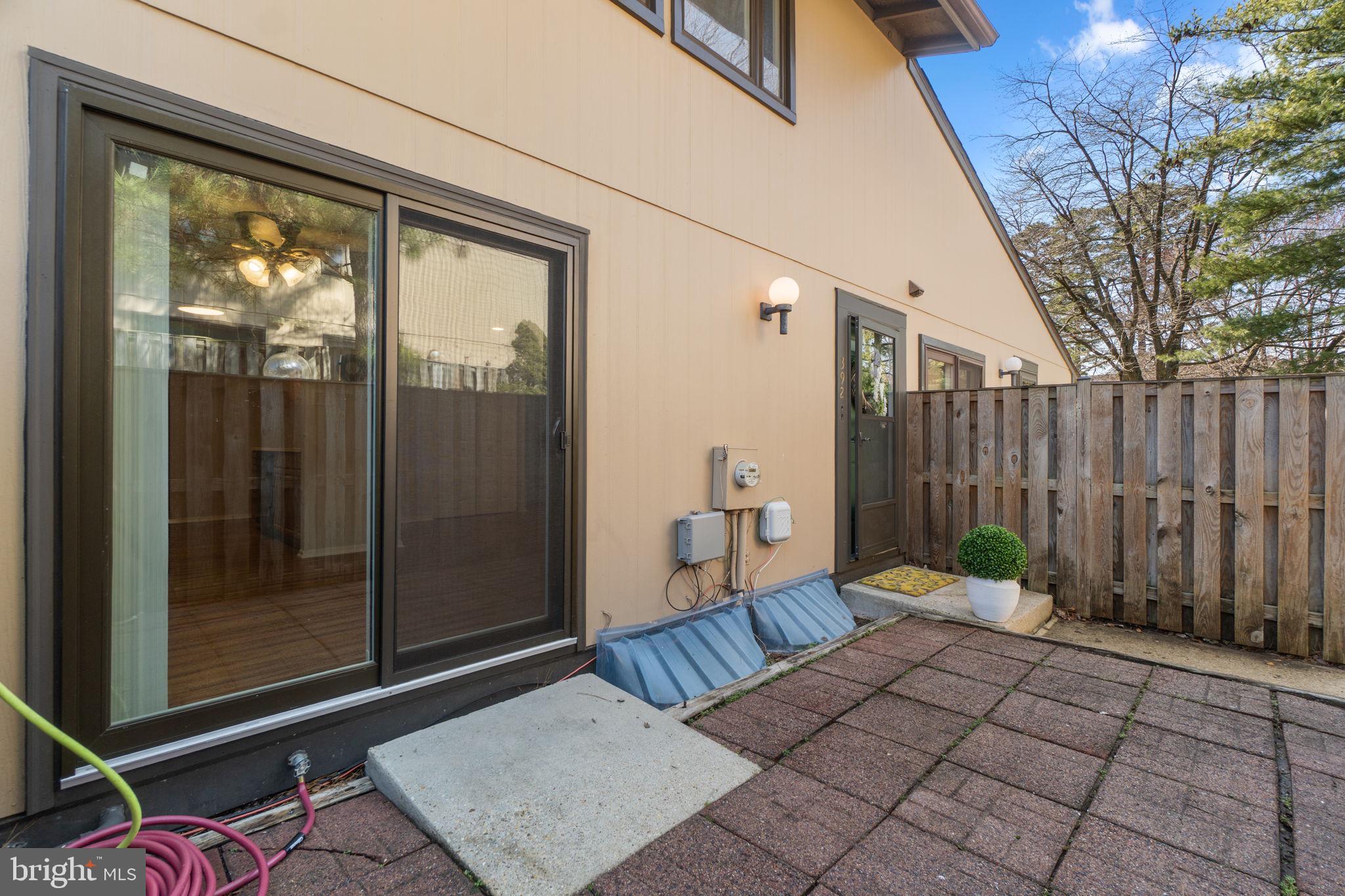 WOODSIDE SQUARE - Residential