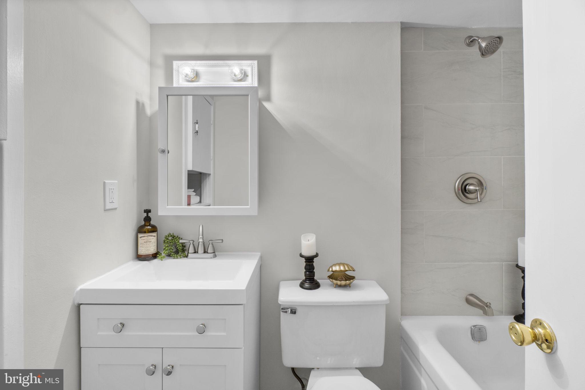 WOODSIDE SQUARE - Residential