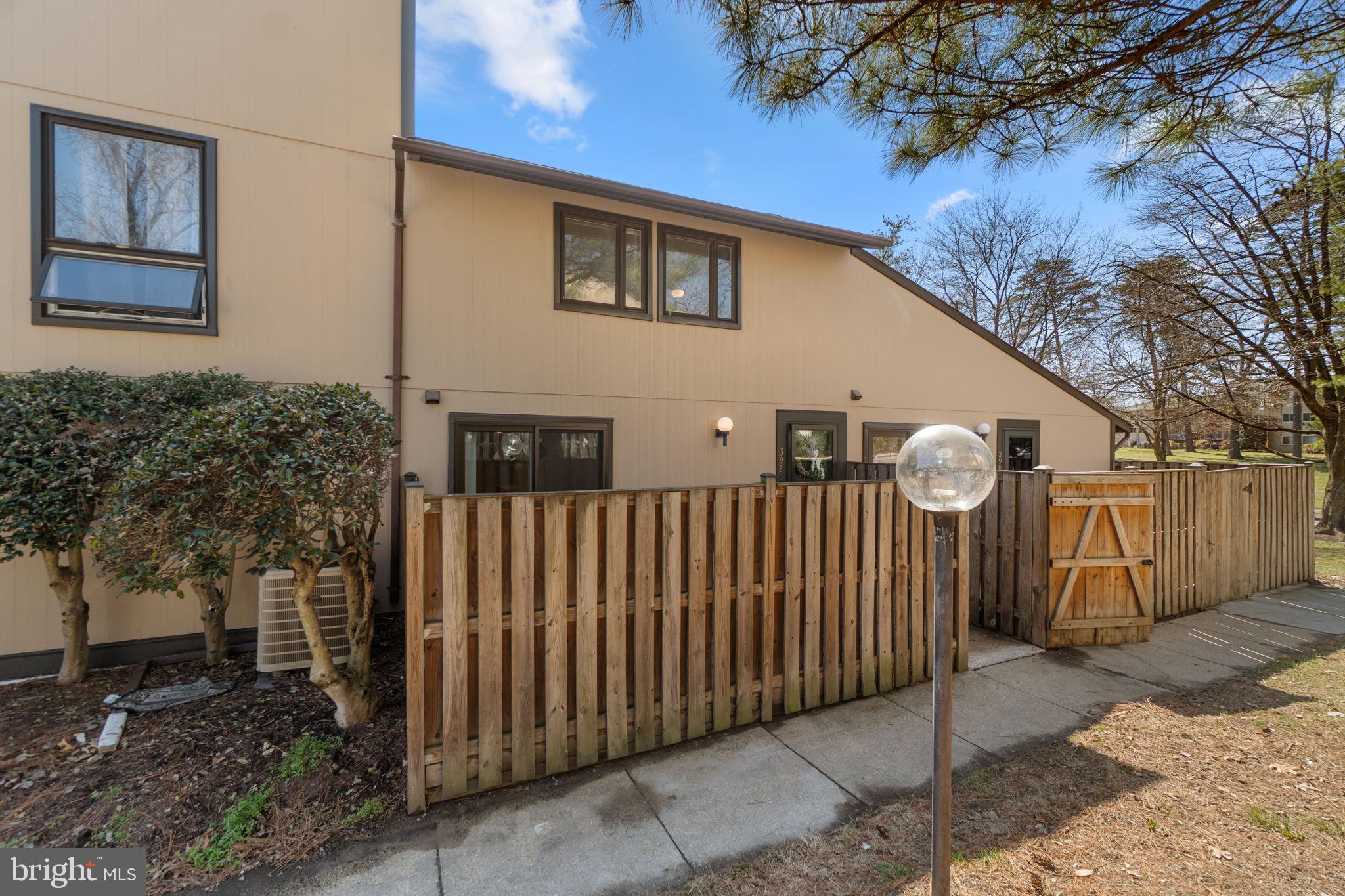 WOODSIDE SQUARE - Residential