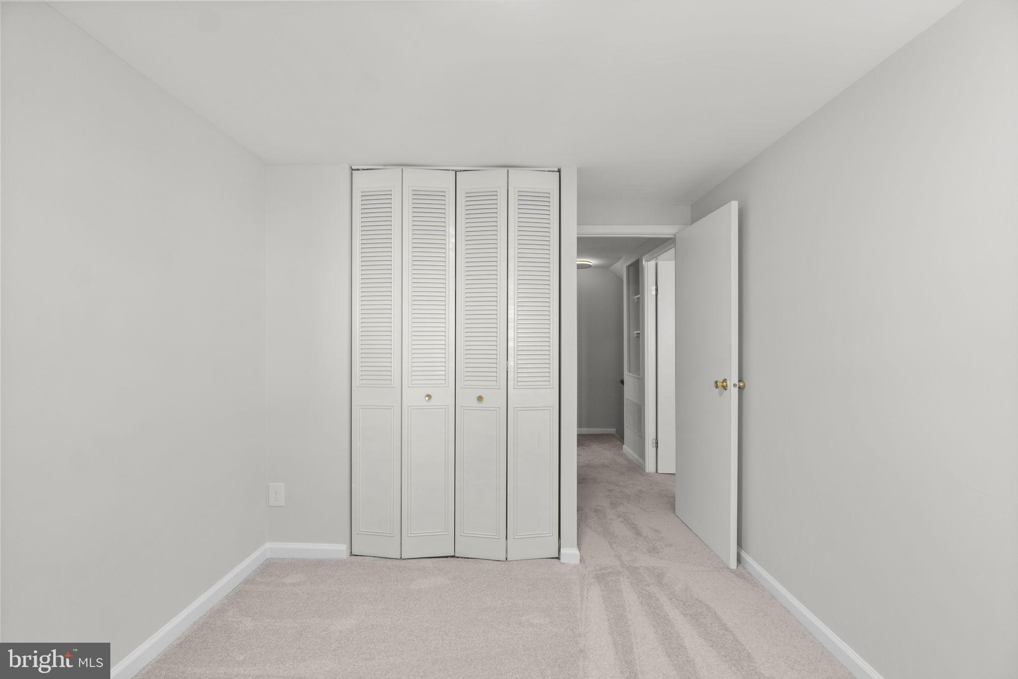 WOODSIDE SQUARE - Residential