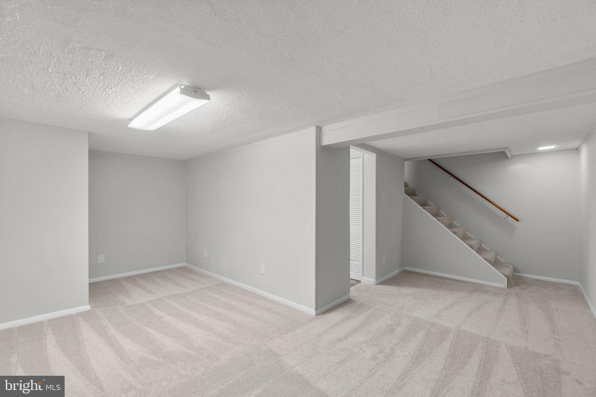 WOODSIDE SQUARE - Residential