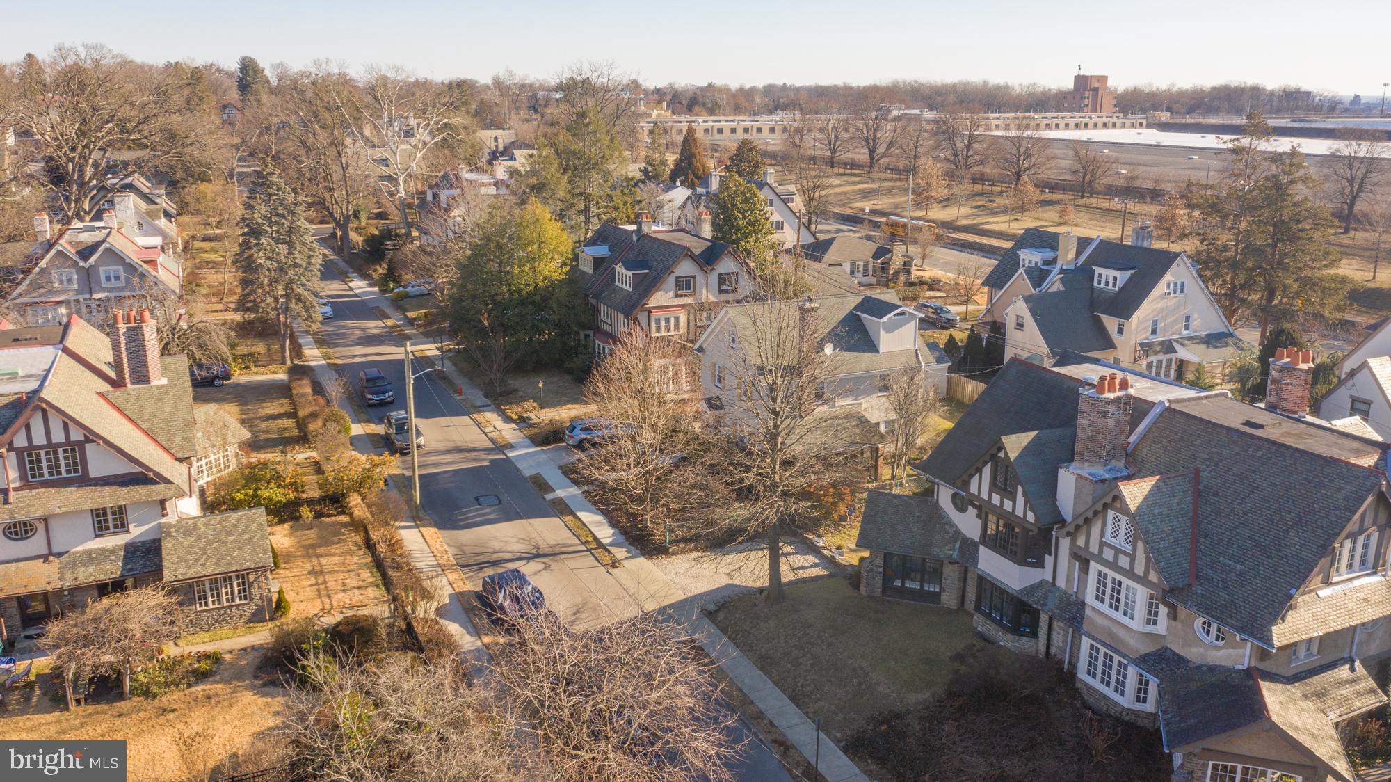 EAST FALLS - Residential