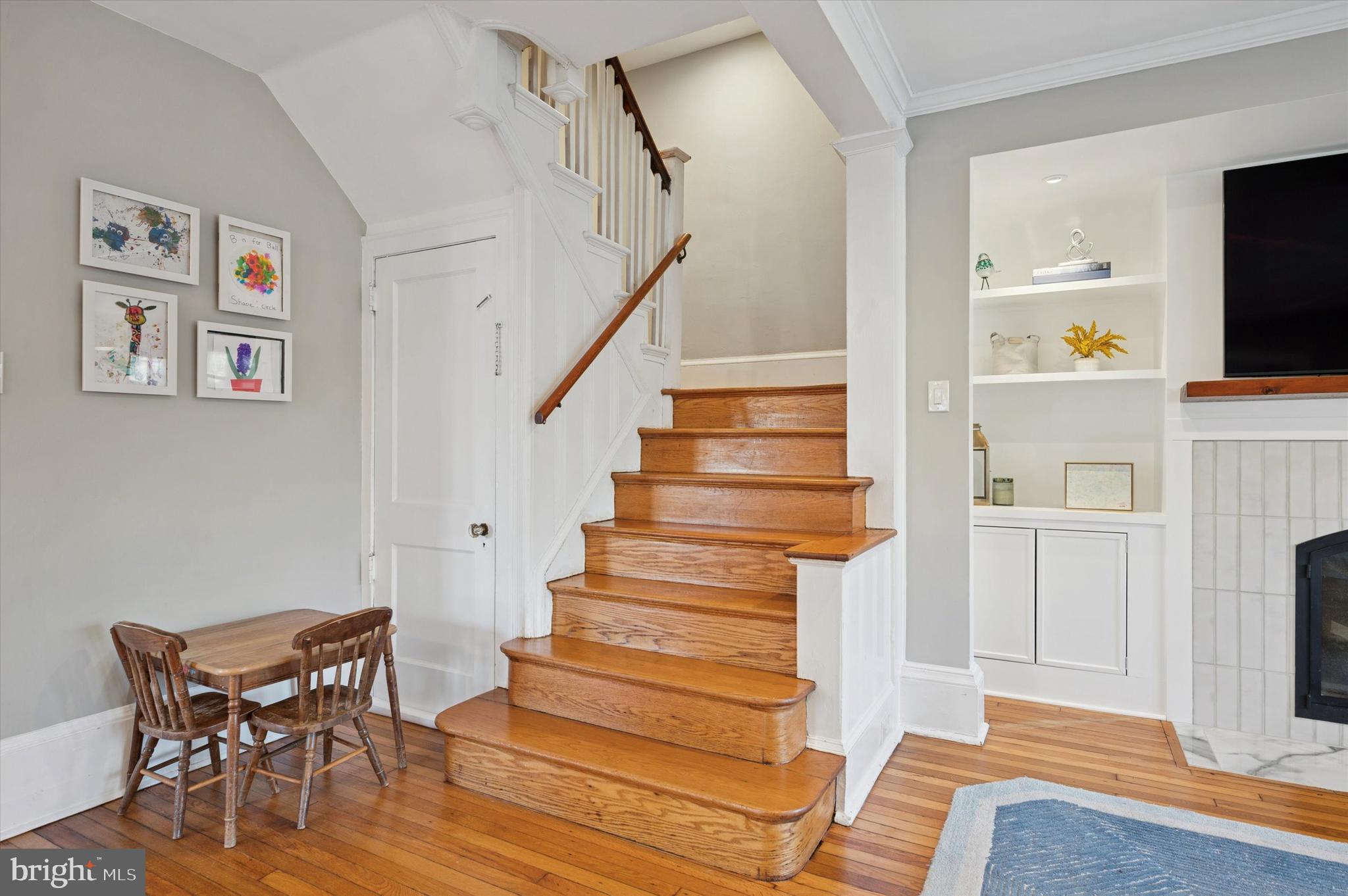 EAST FALLS - Residential