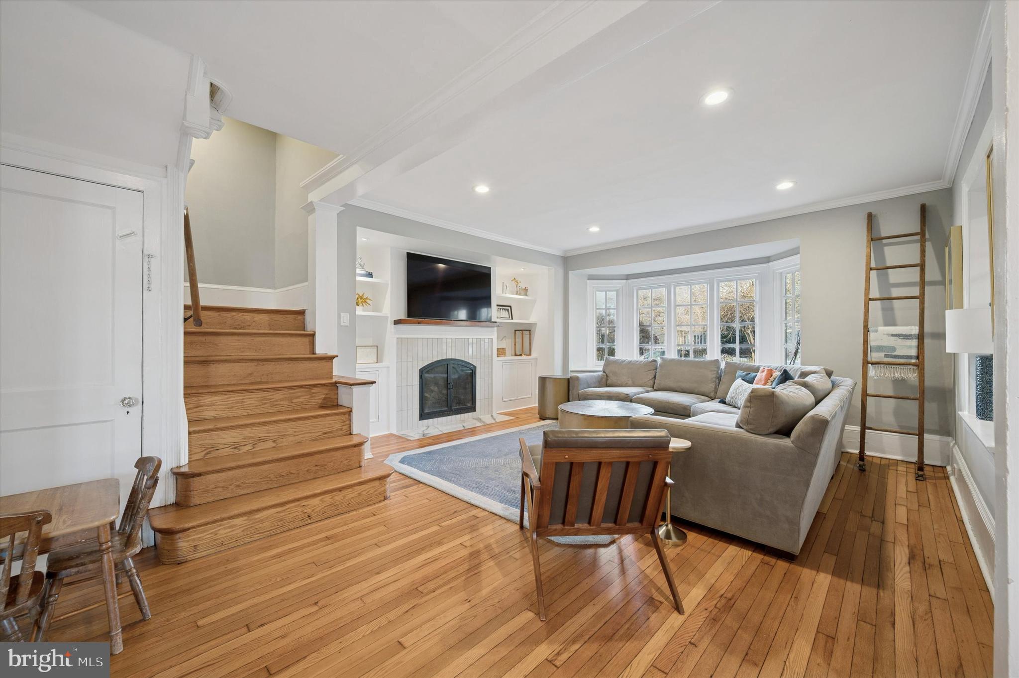 EAST FALLS - Residential