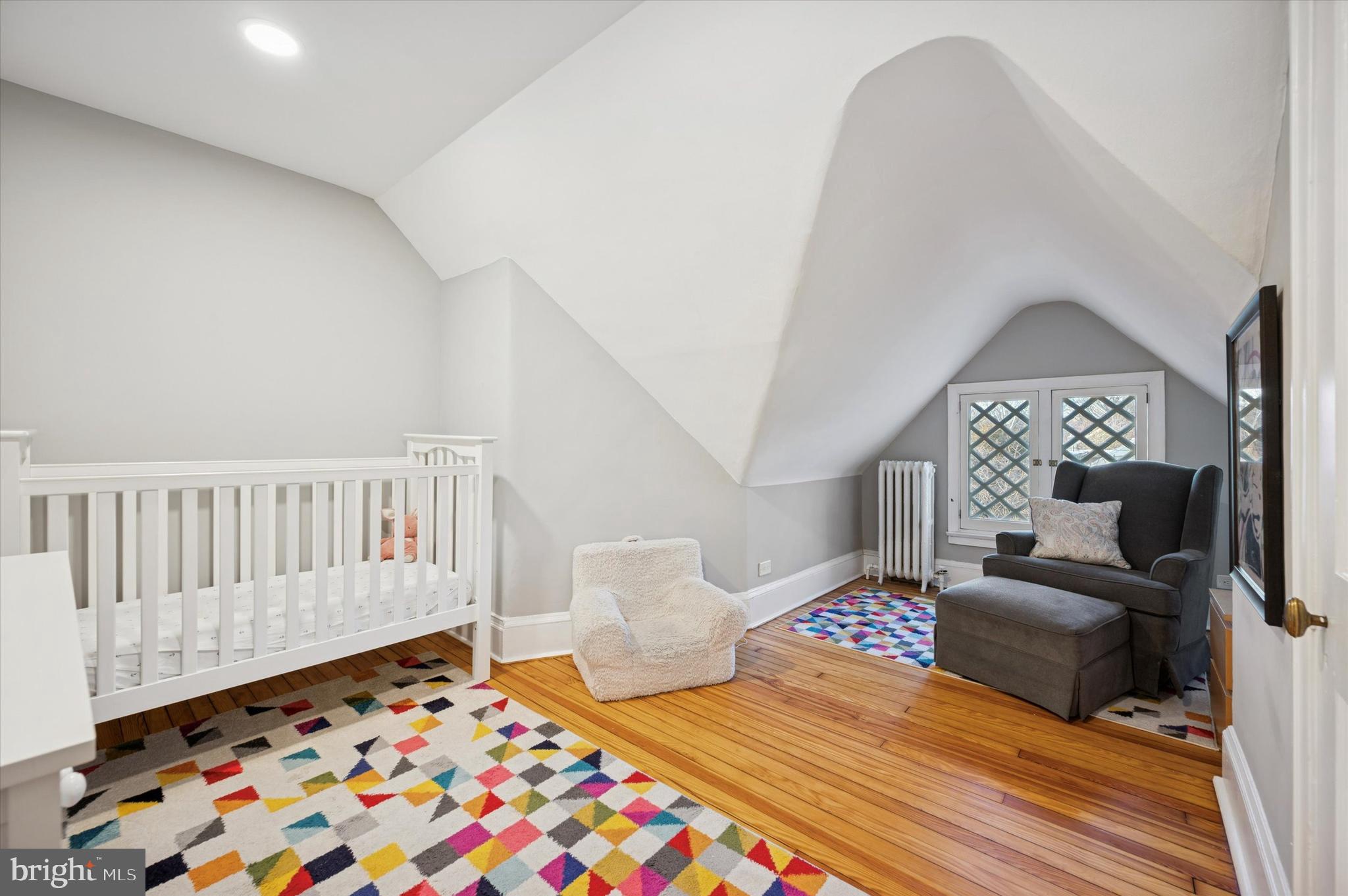 EAST FALLS - Residential