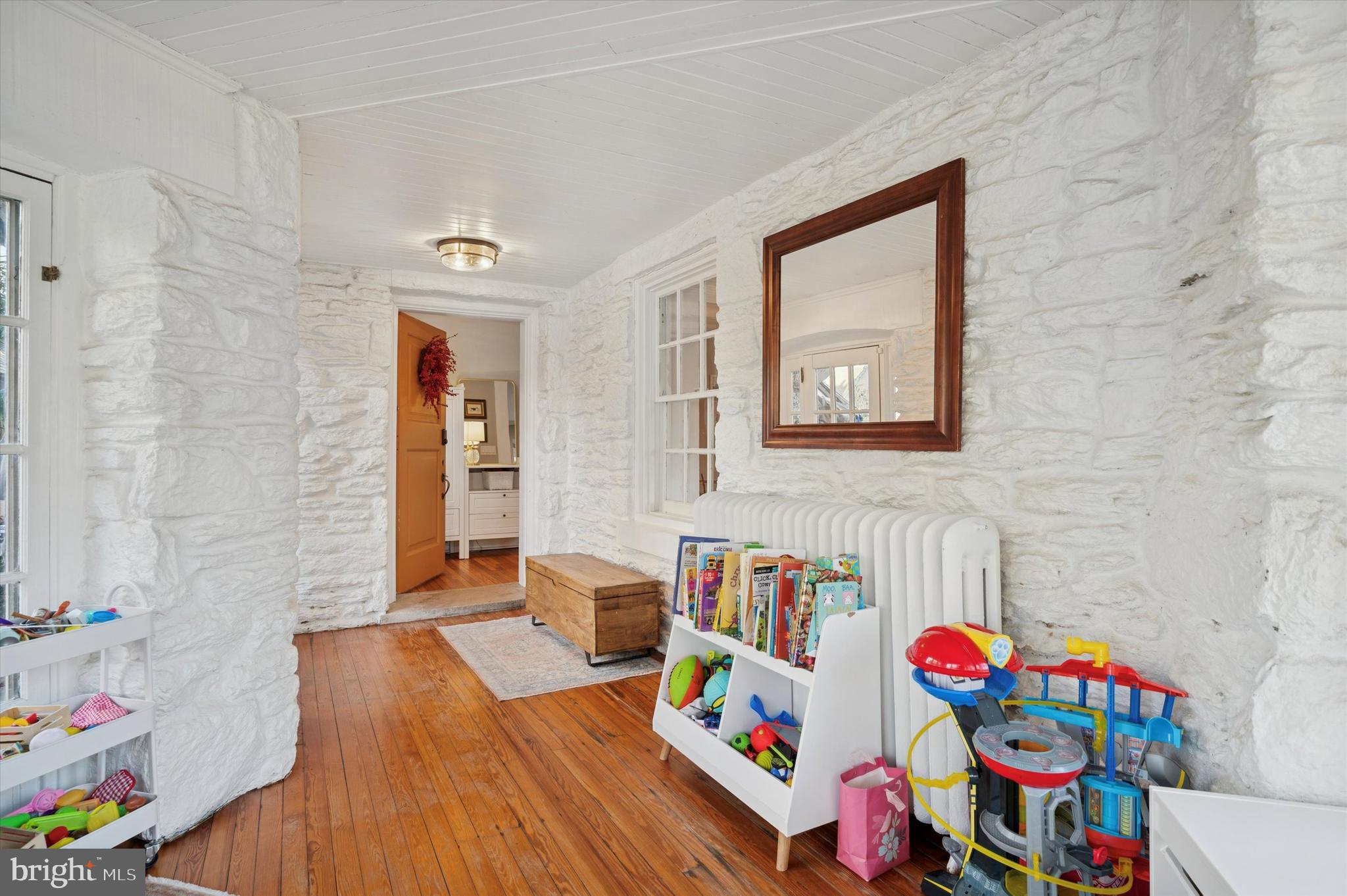 EAST FALLS - Residential