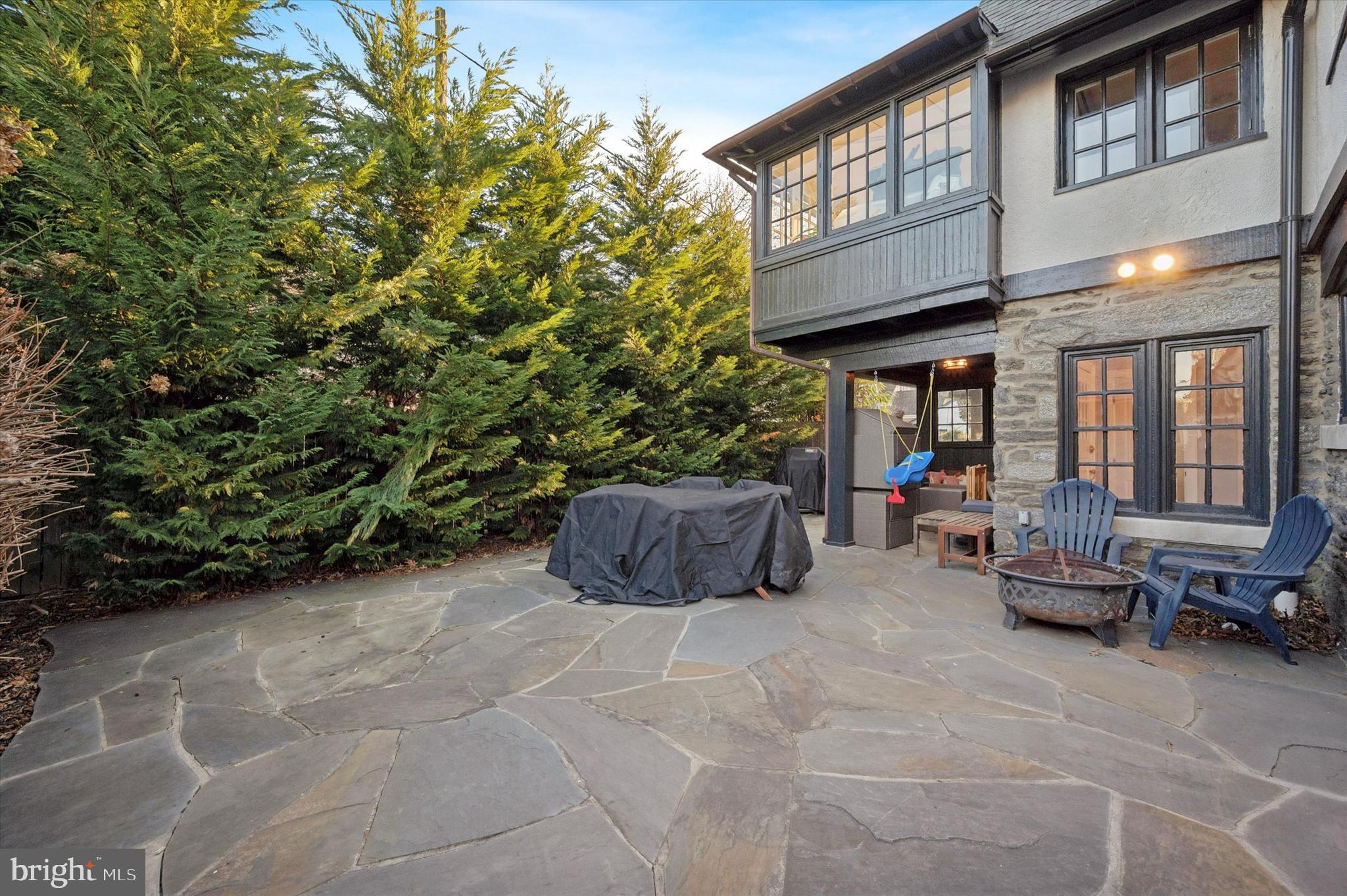 EAST FALLS - Residential