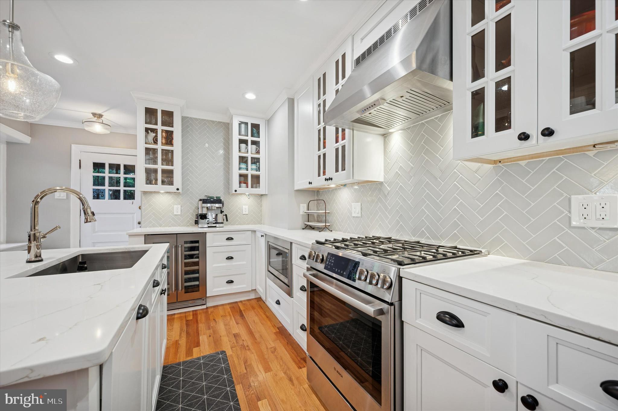 EAST FALLS - Residential