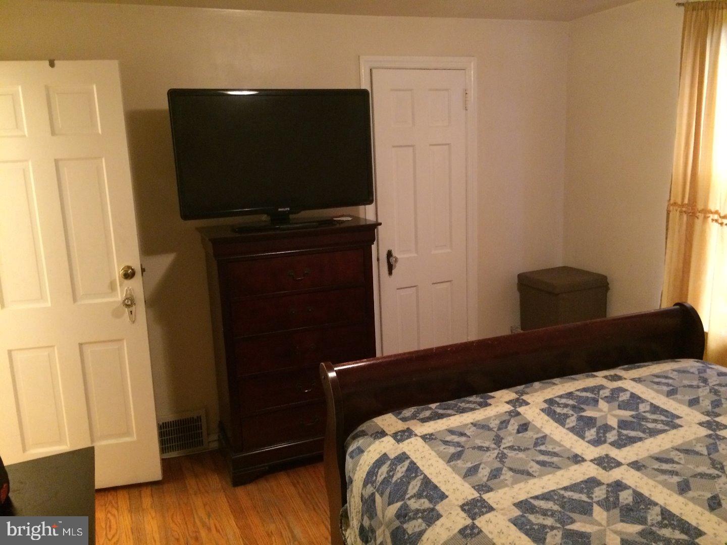 LAWNCREST - Residential