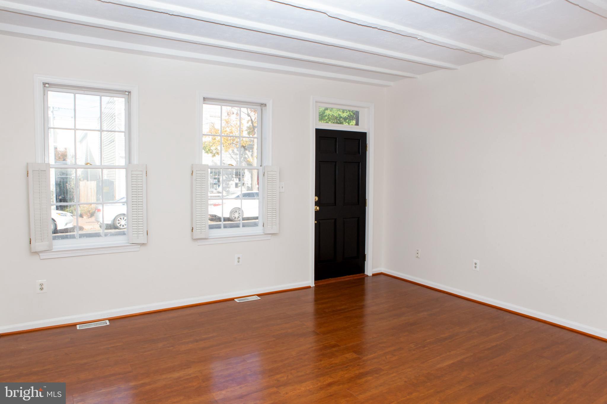 OLD TOWN ALEXANDRIA - Residential Lease