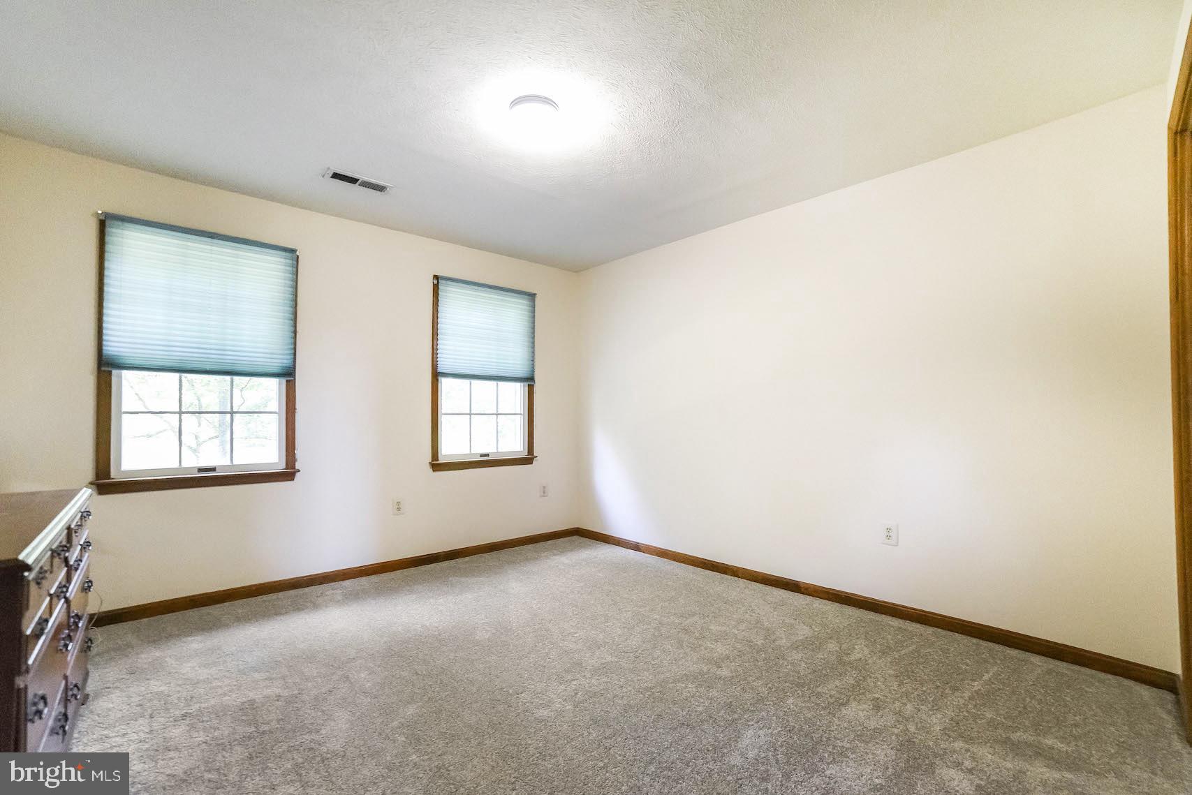 MOUNT EAGLE FARM - Residential