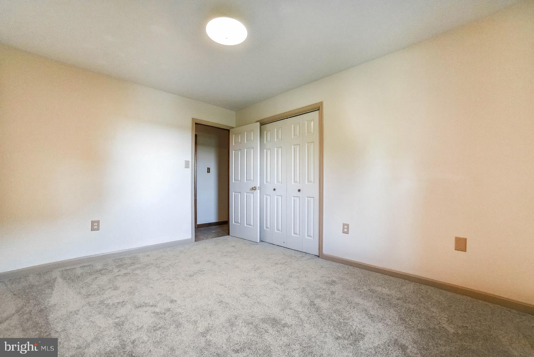 MOUNT EAGLE FARM - Residential