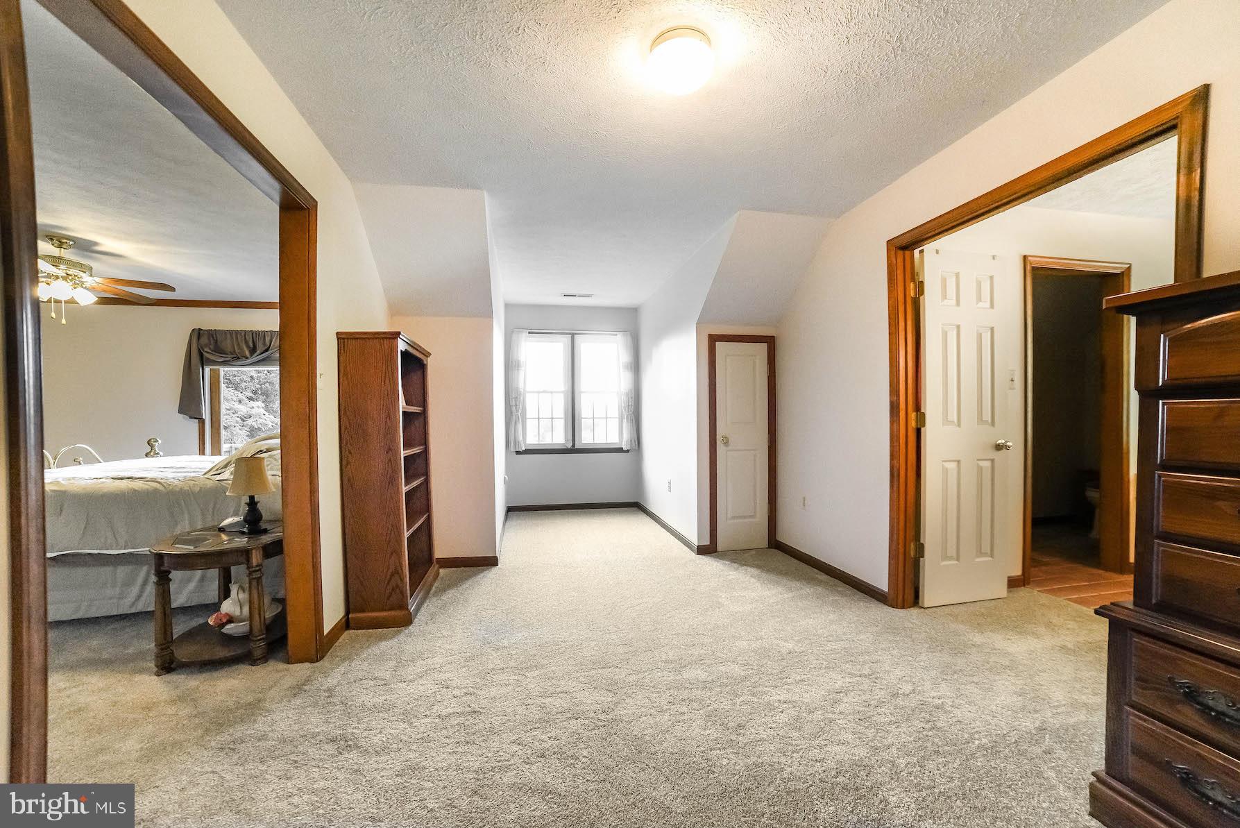 MOUNT EAGLE FARM - Residential