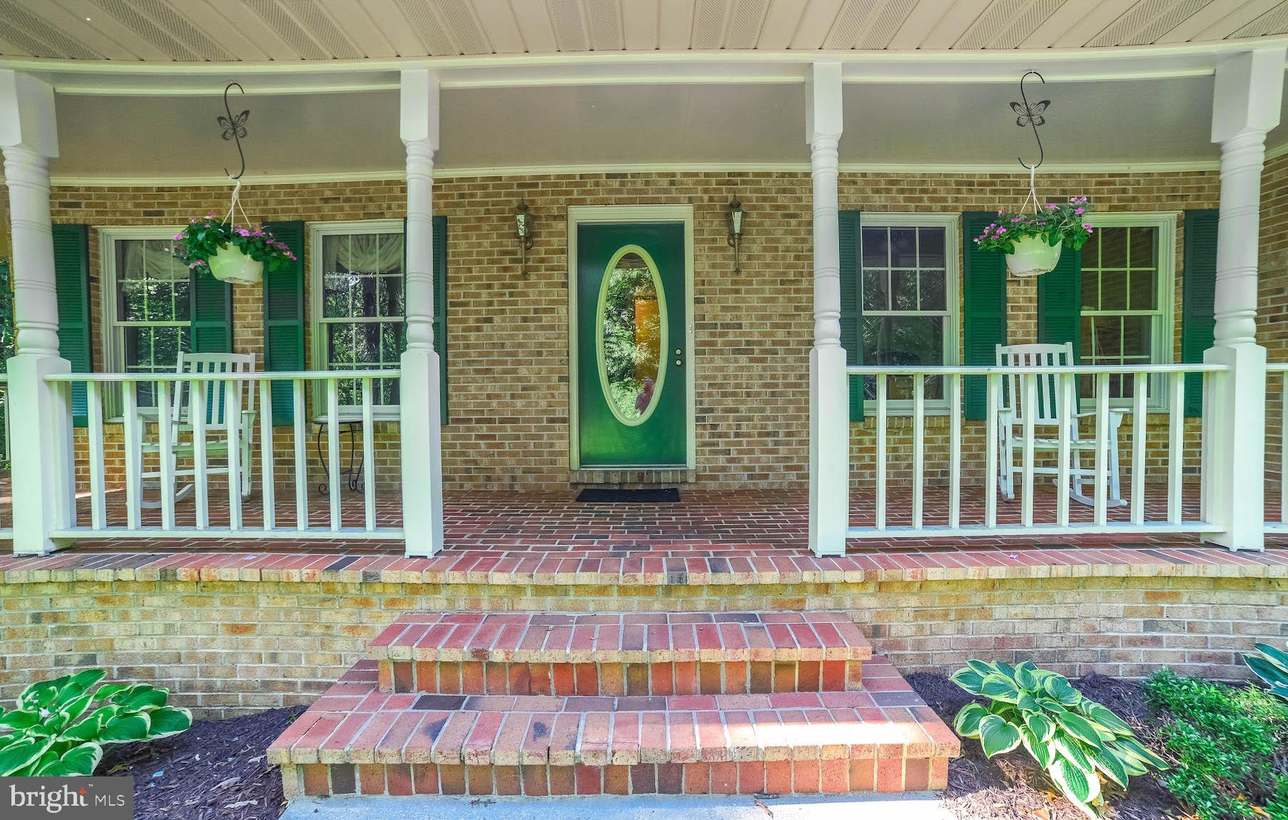 MOUNT EAGLE FARM - Residential