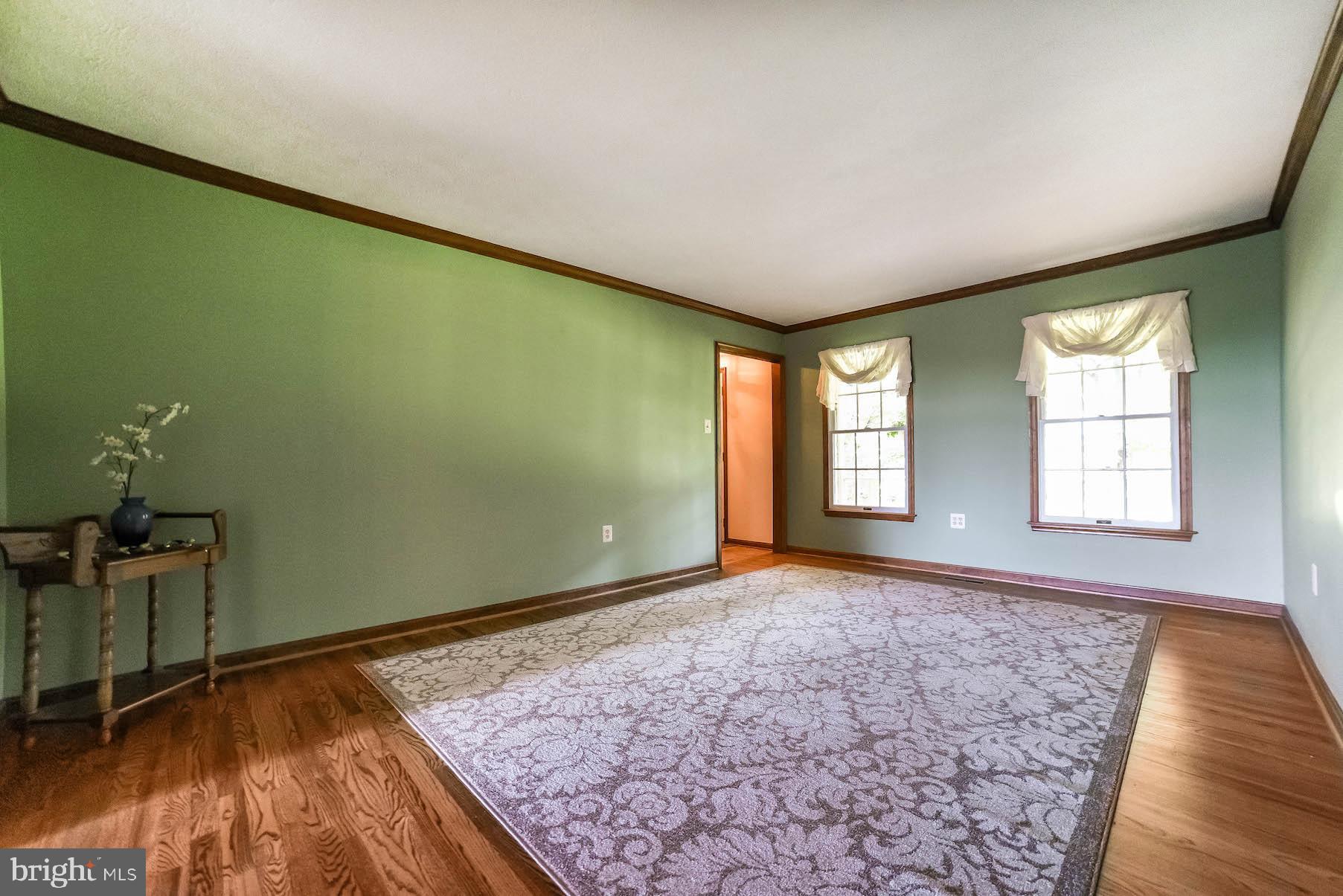 MOUNT EAGLE FARM - Residential