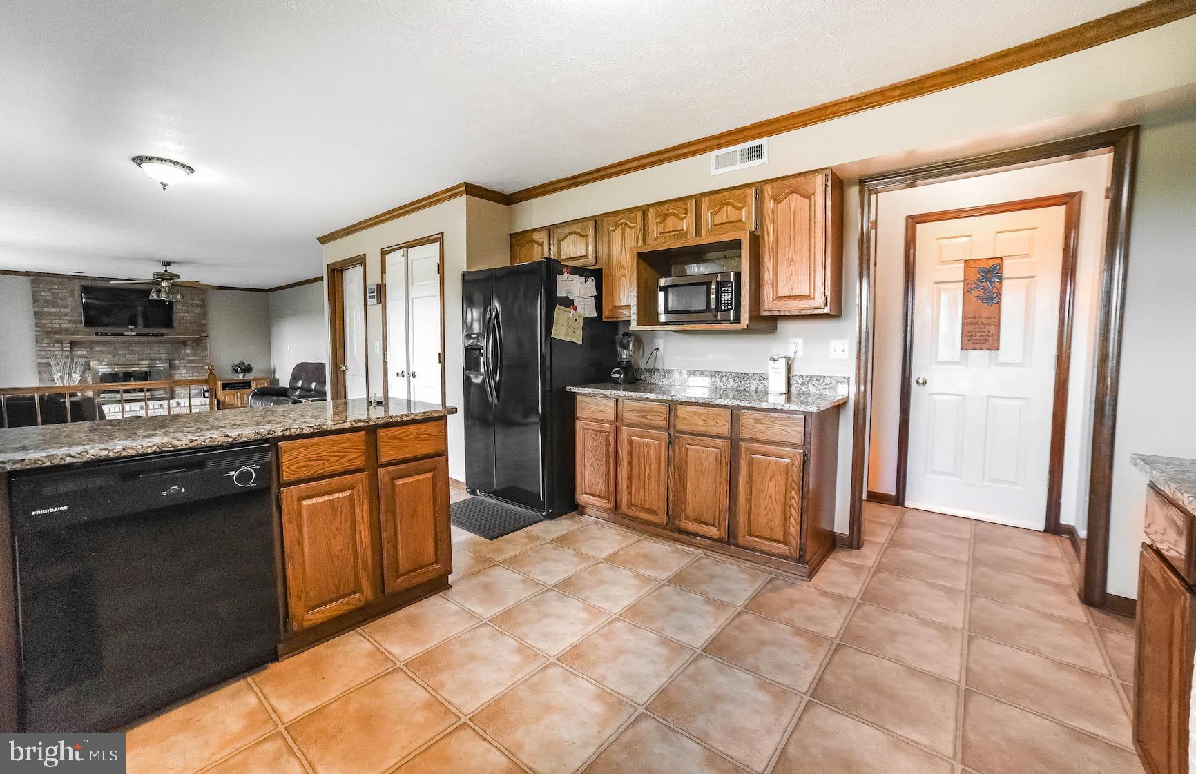 MOUNT EAGLE FARM - Residential