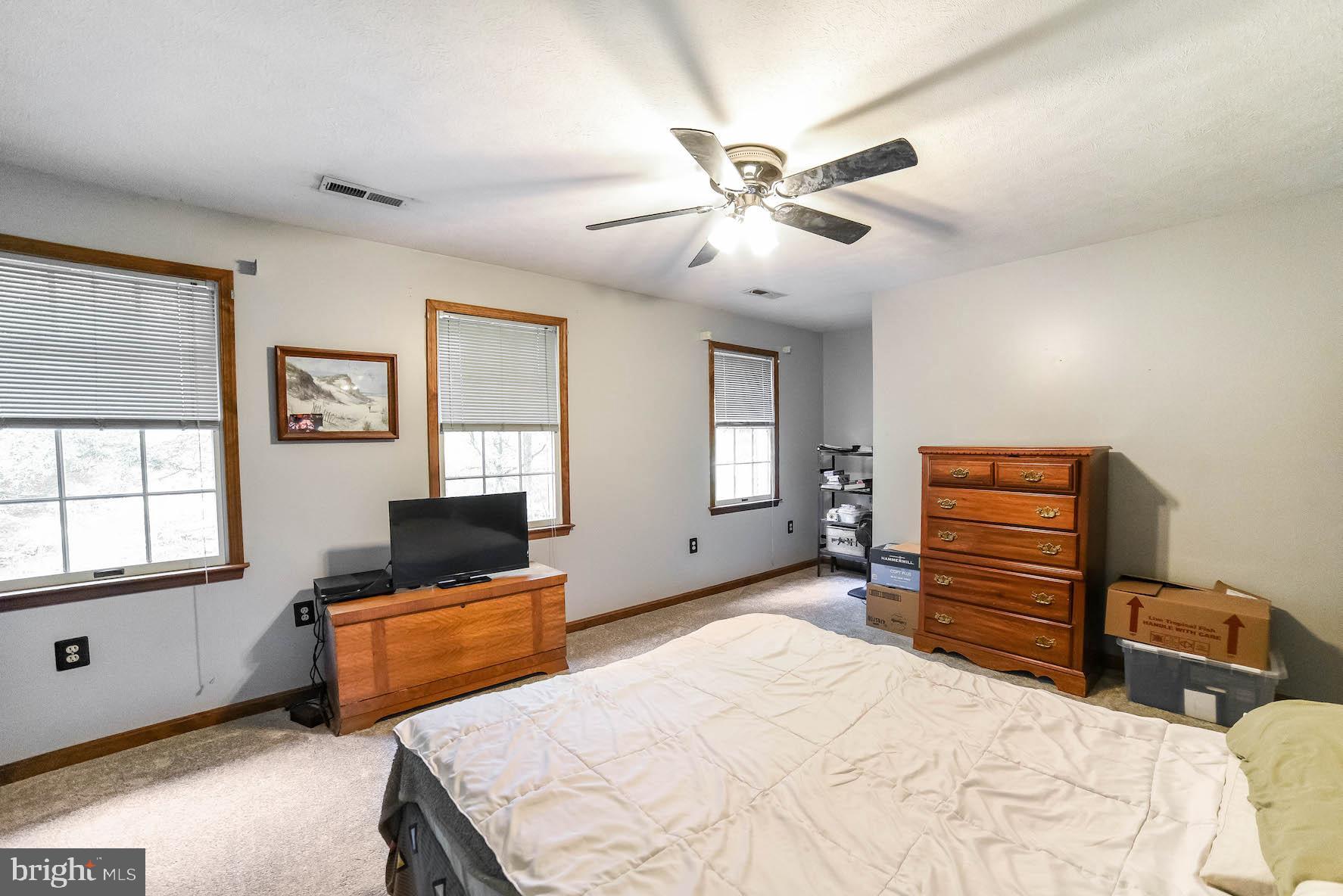 MOUNT EAGLE FARM - Residential