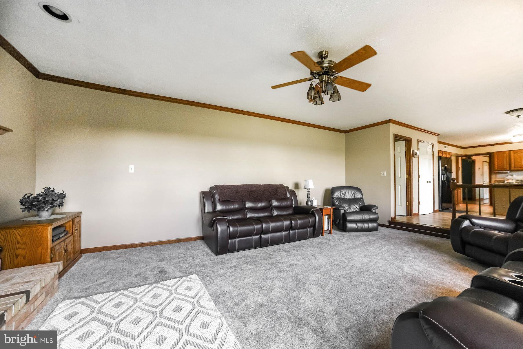 MOUNT EAGLE FARM - Residential