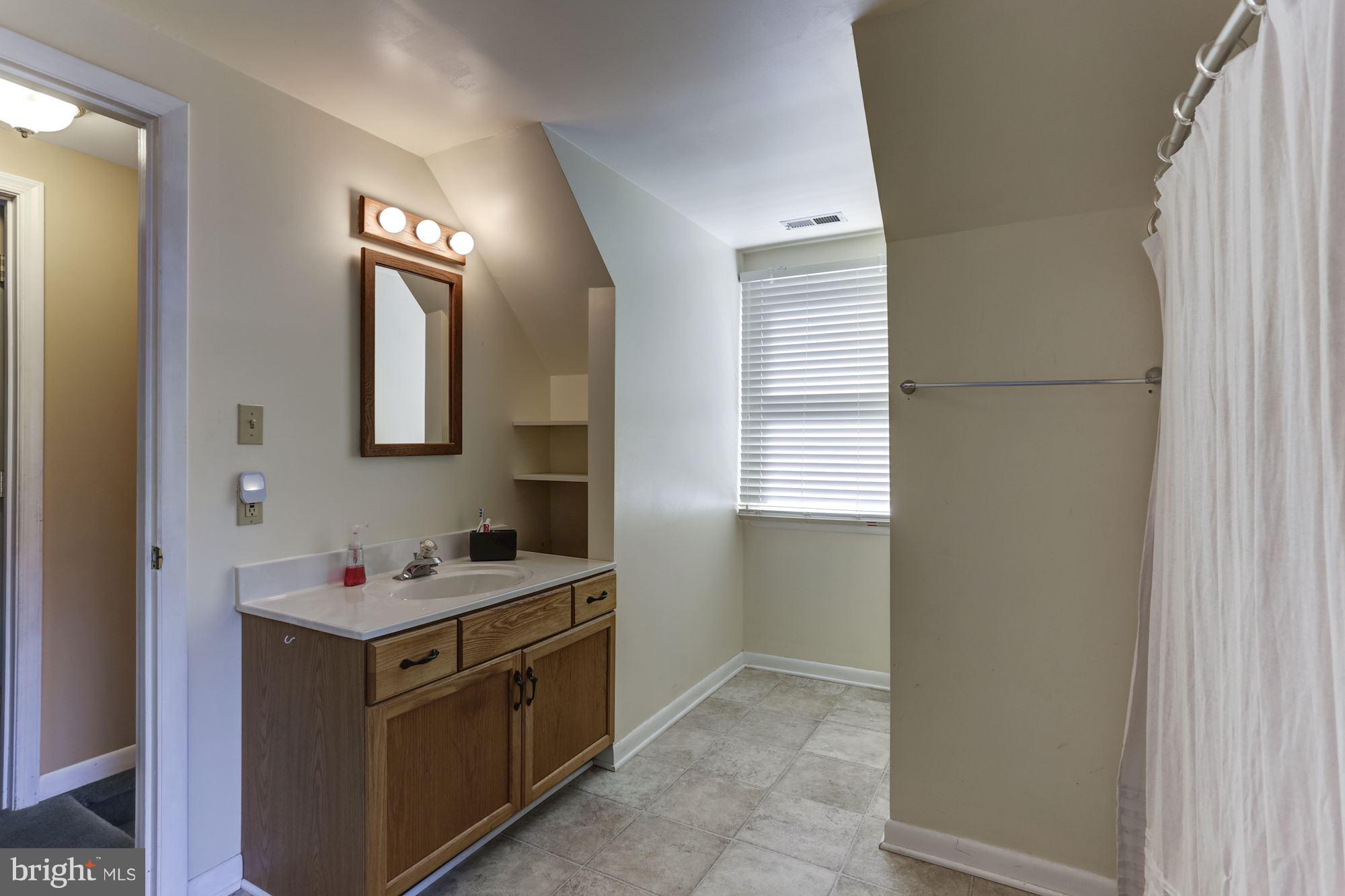 AVALON SHORES - Residential