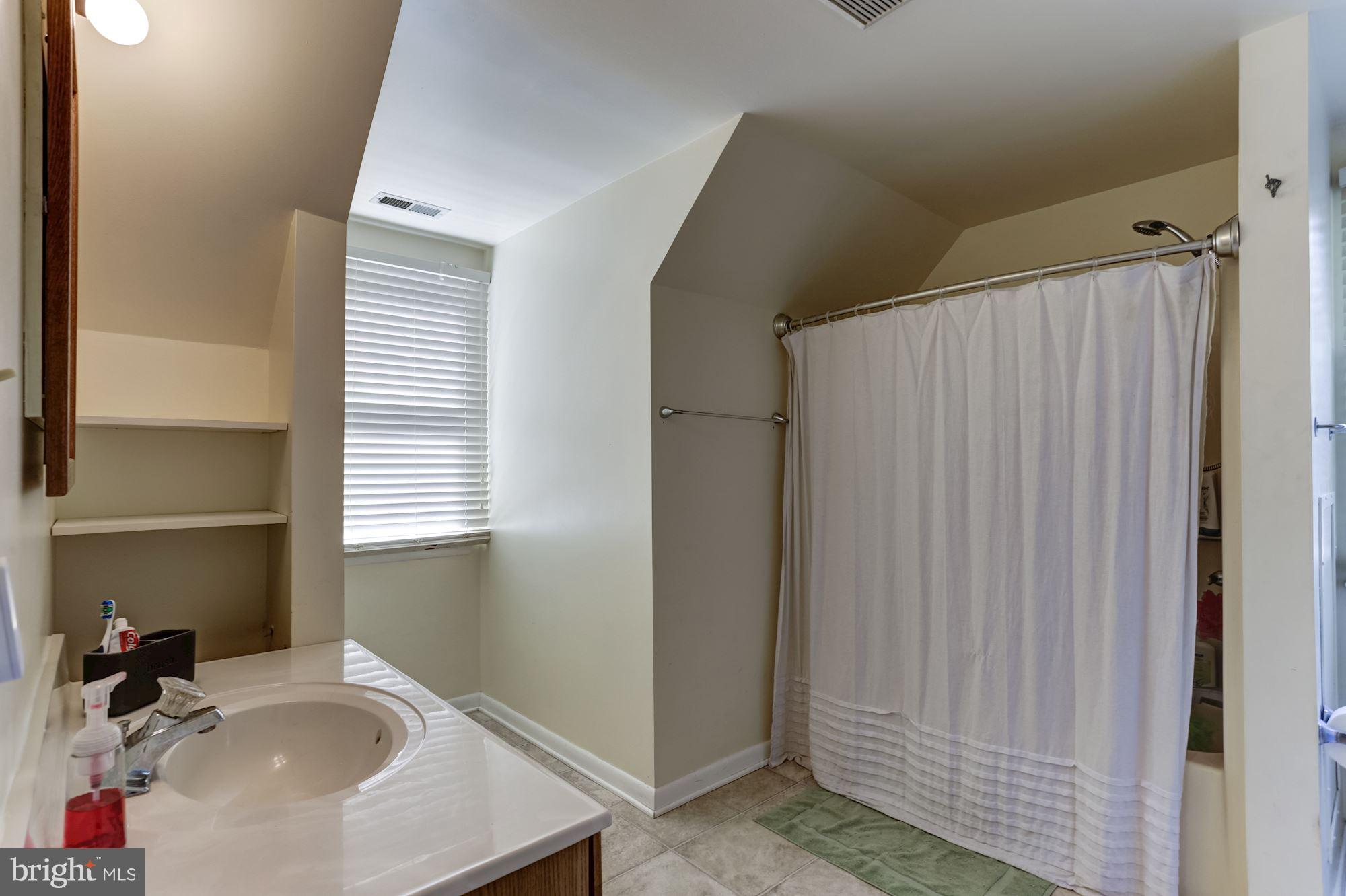 AVALON SHORES - Residential