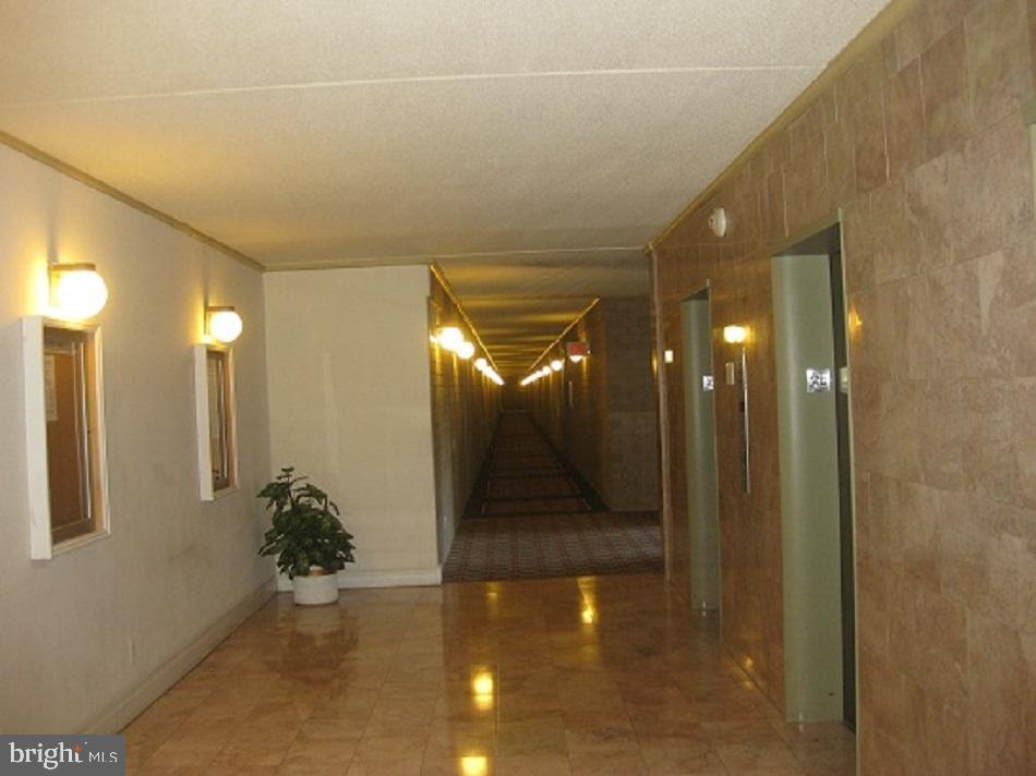 WOODLAKE TOWERS - Residential Lease