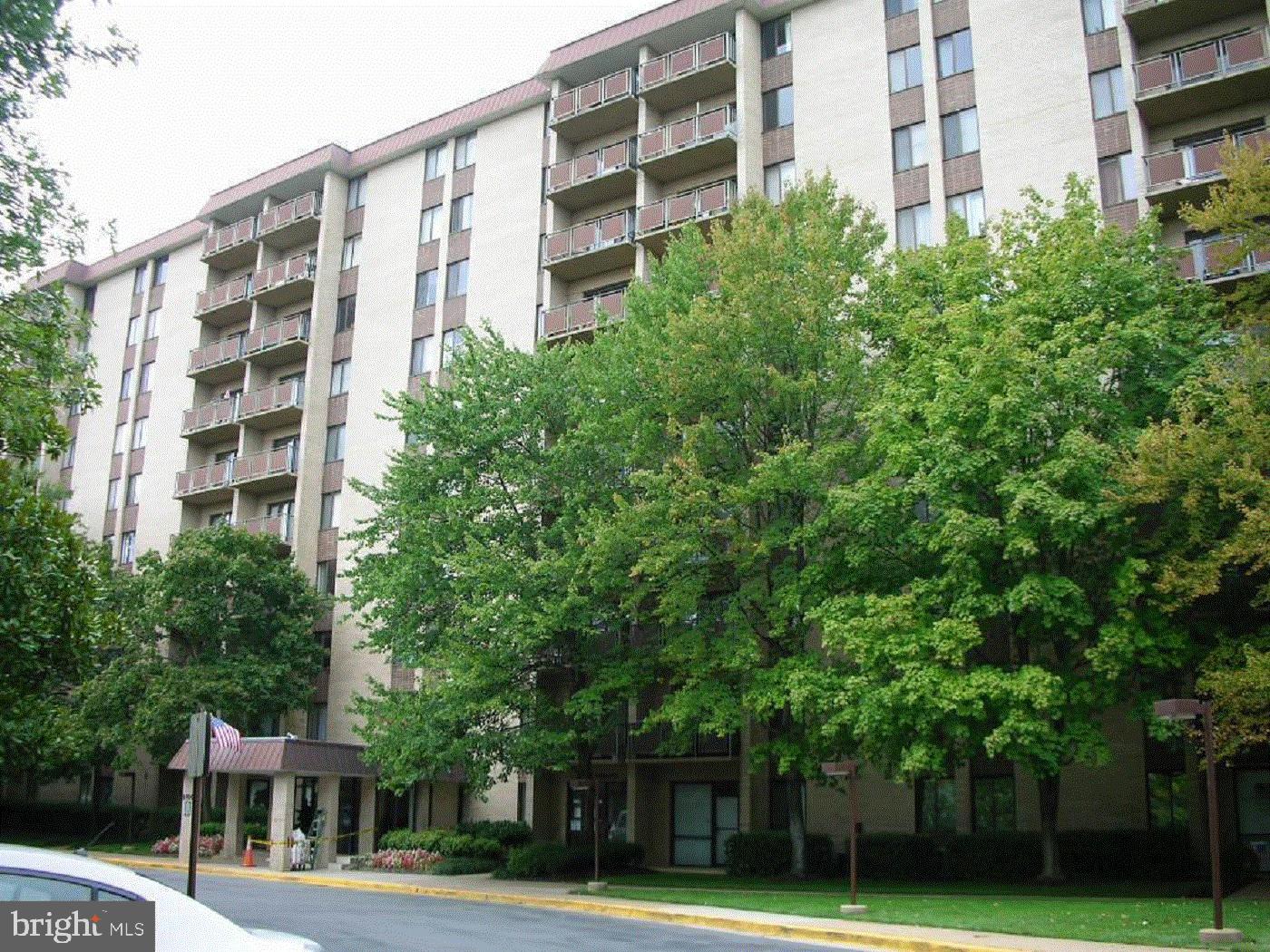WOODLAKE TOWERS - Residential Lease