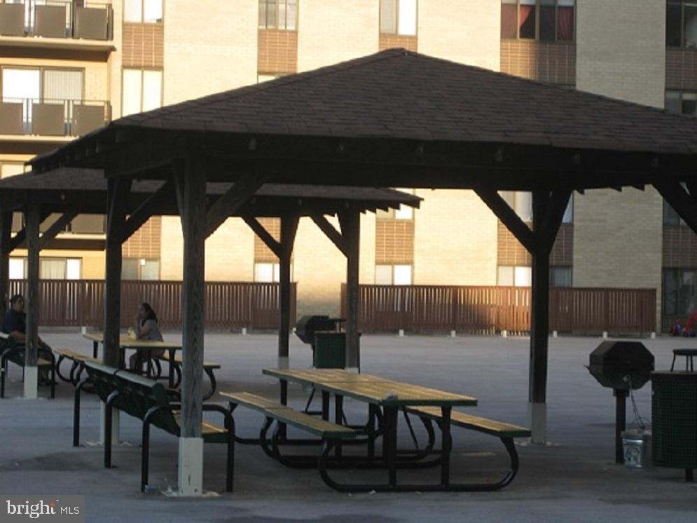 WOODLAKE TOWERS - Residential Lease