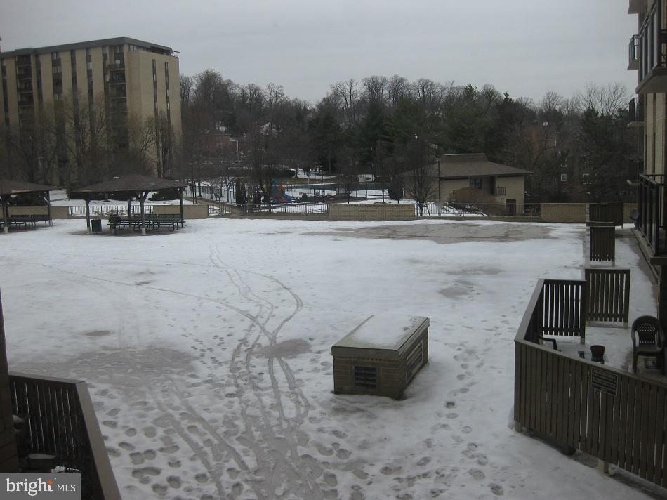 WOODLAKE TOWERS - Residential Lease