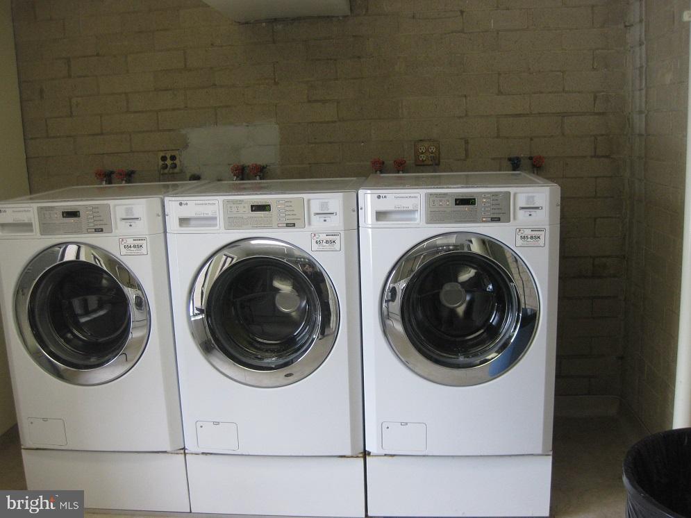 WOODLAKE TOWERS - Residential Lease