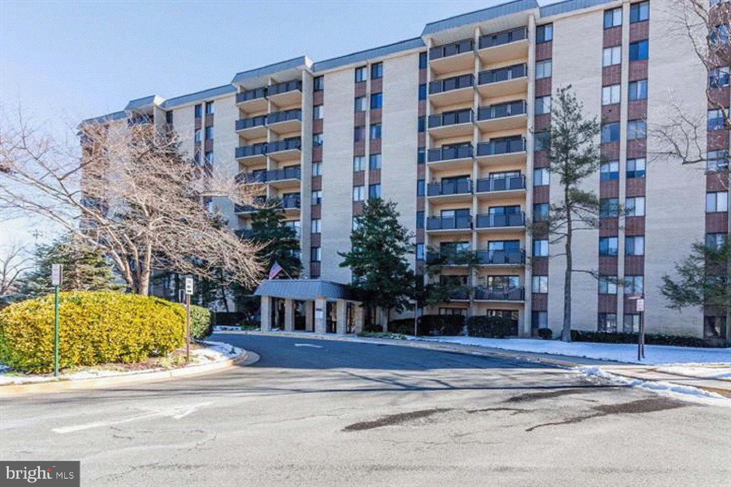 WOODLAKE TOWERS - Residential Lease