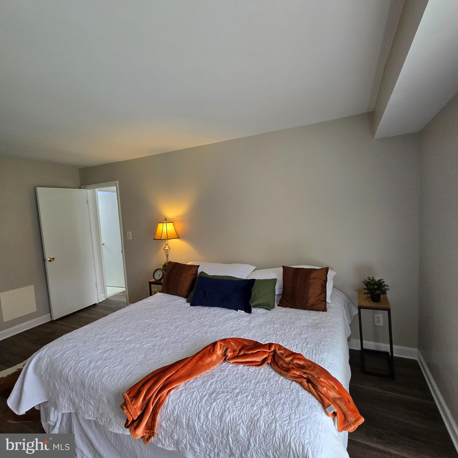 JEFFERS HILL - Residential