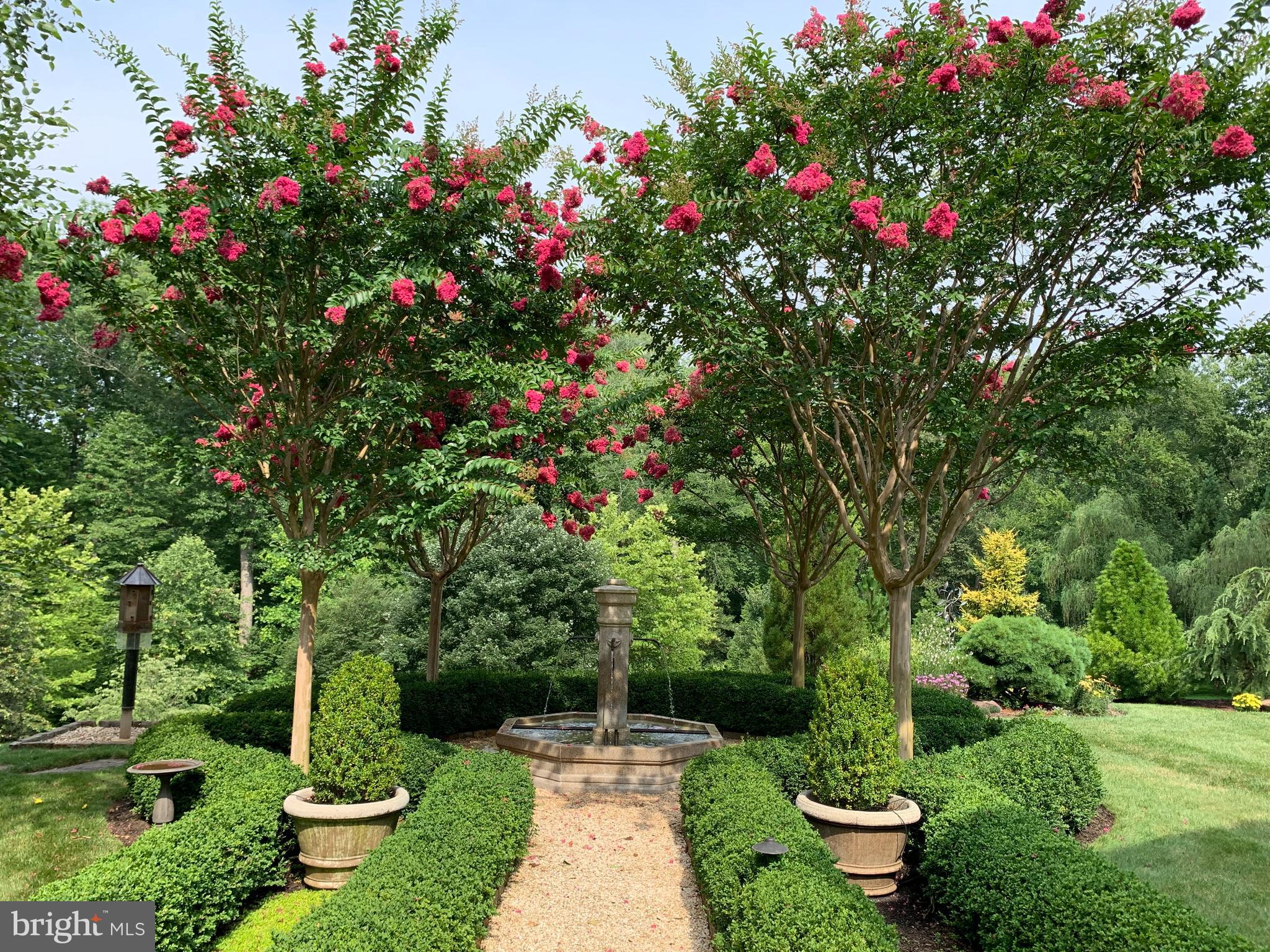 LANE AT FOUR STAIRS - Residential