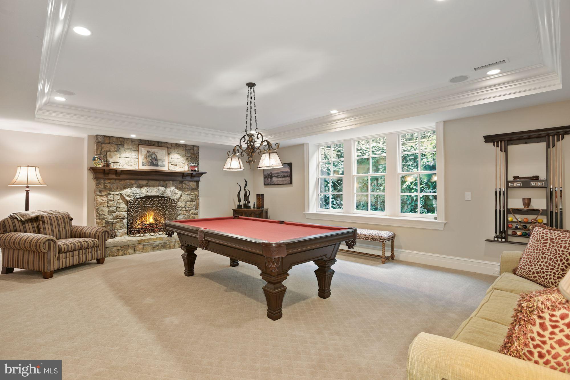 LANE AT FOUR STAIRS - Residential