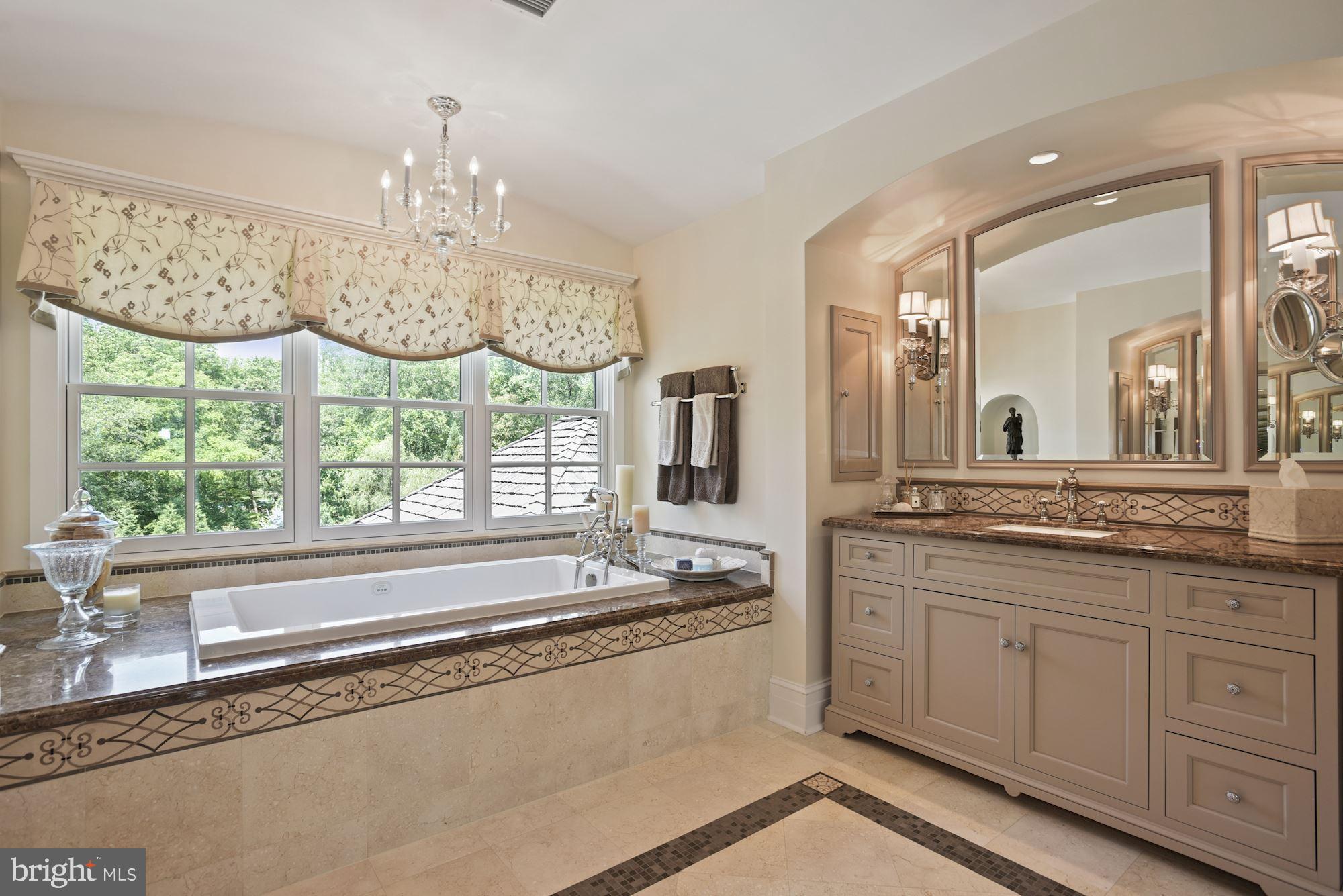 LANE AT FOUR STAIRS - Residential